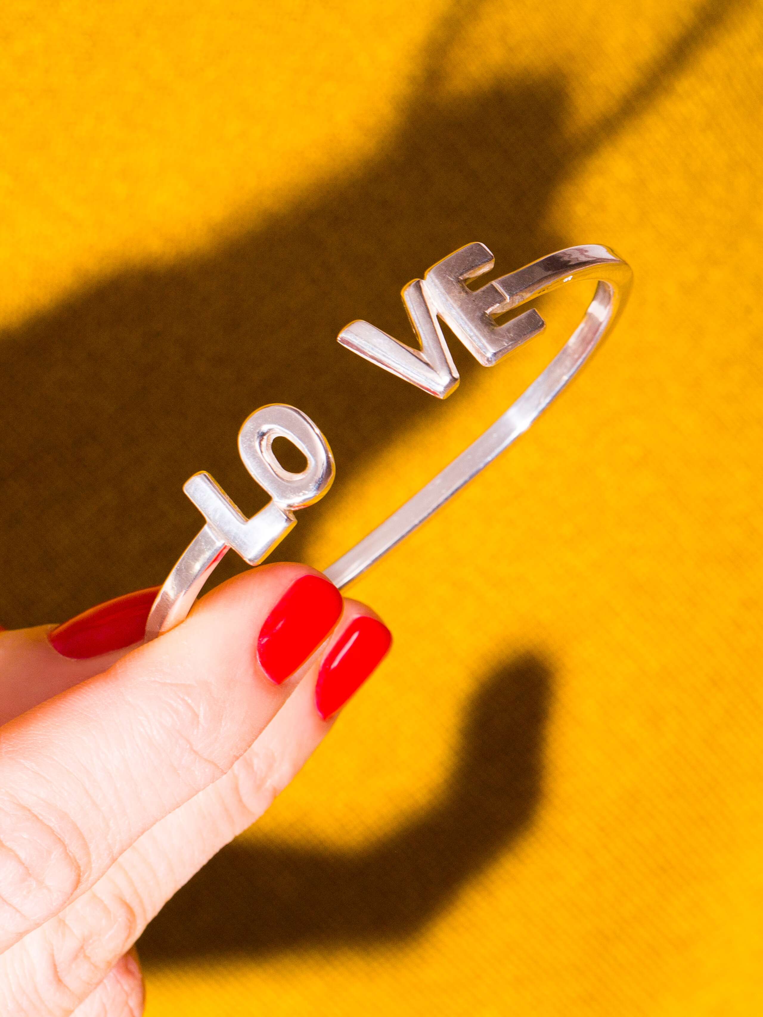 love rules bangle