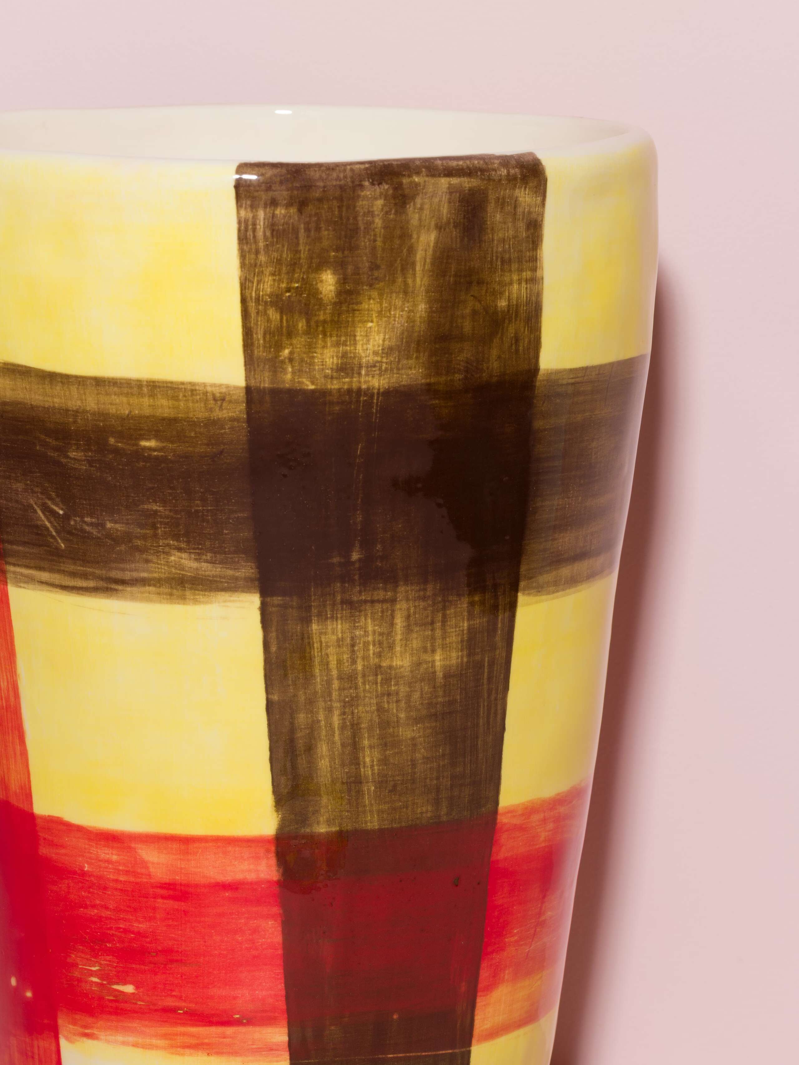 Picture of a detail of a colourful hand painted vase