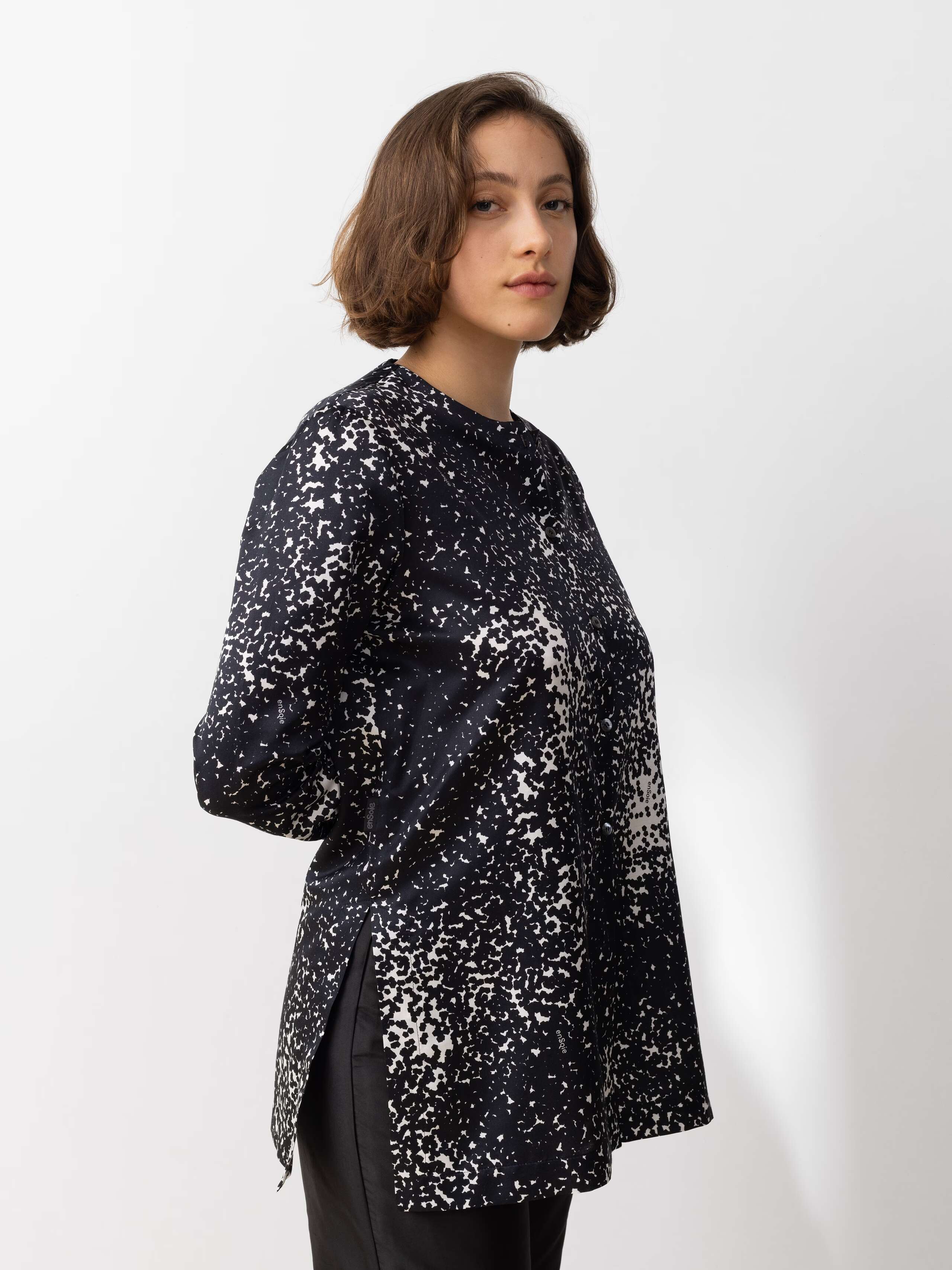 Black and white Beehive Serena blouse in cotton silk mix 