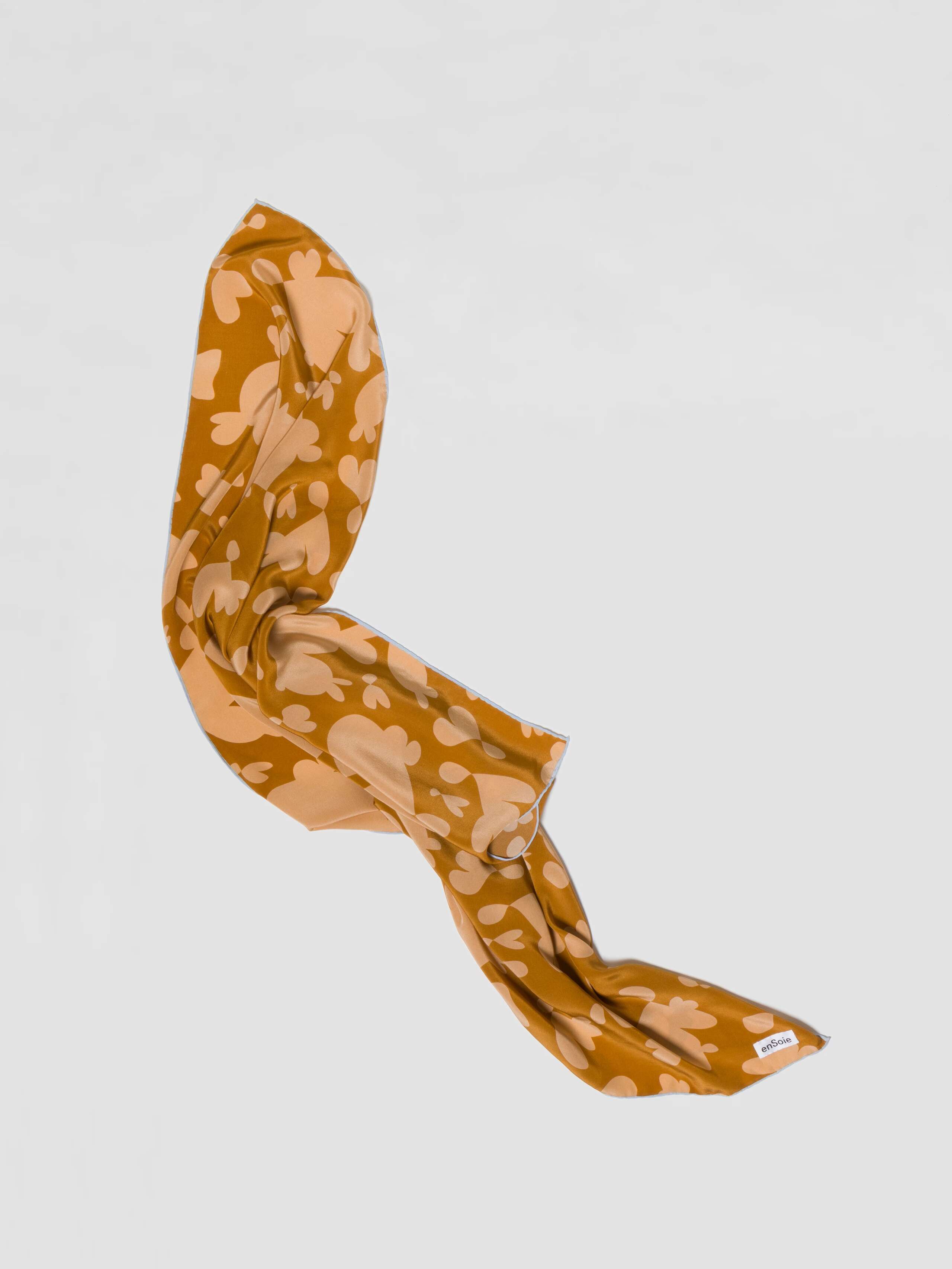 Inspiring Hearts Foulard Print in Hay Wheat Carré Foulard