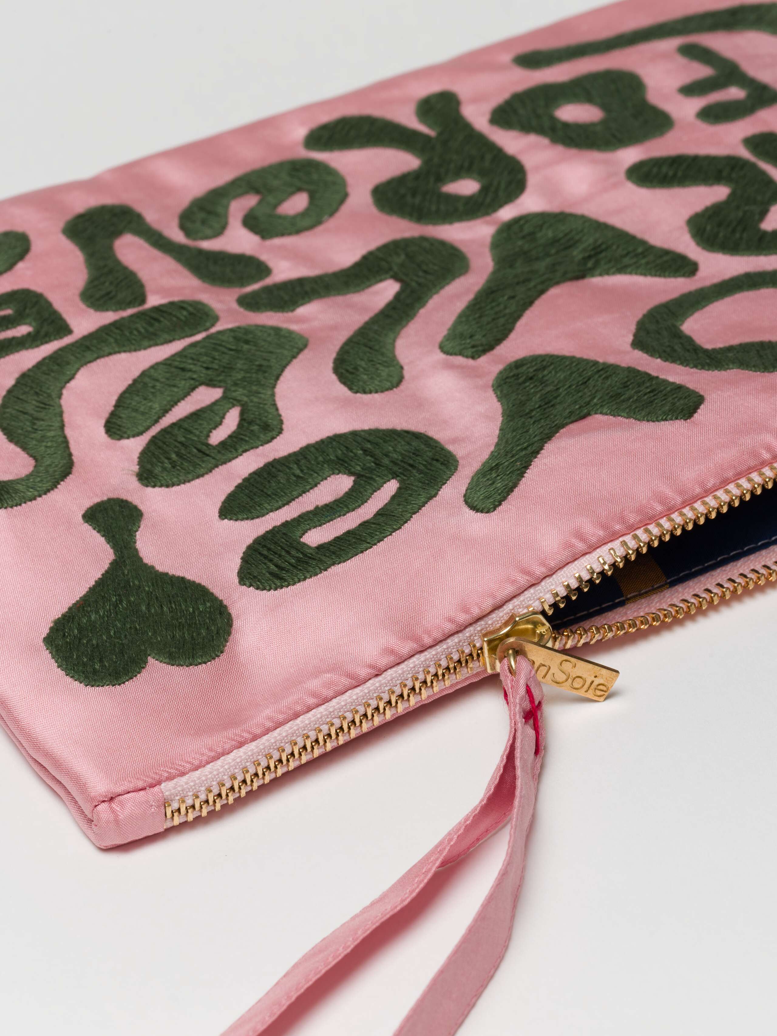 Love Rules forever pouches in rose pink