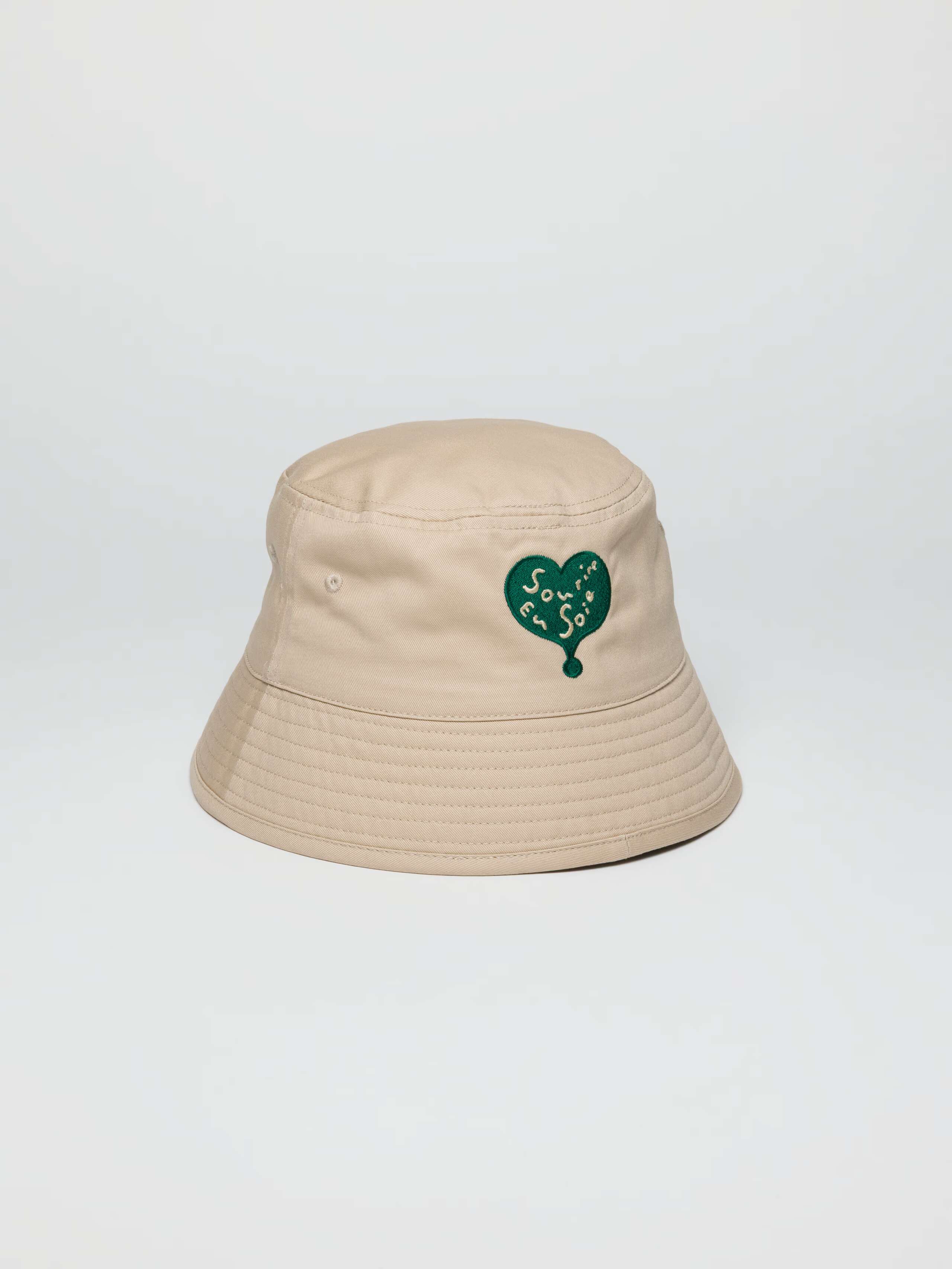 Detail of Bucket Hat Beige with Green Sourire Heart Embroidery 