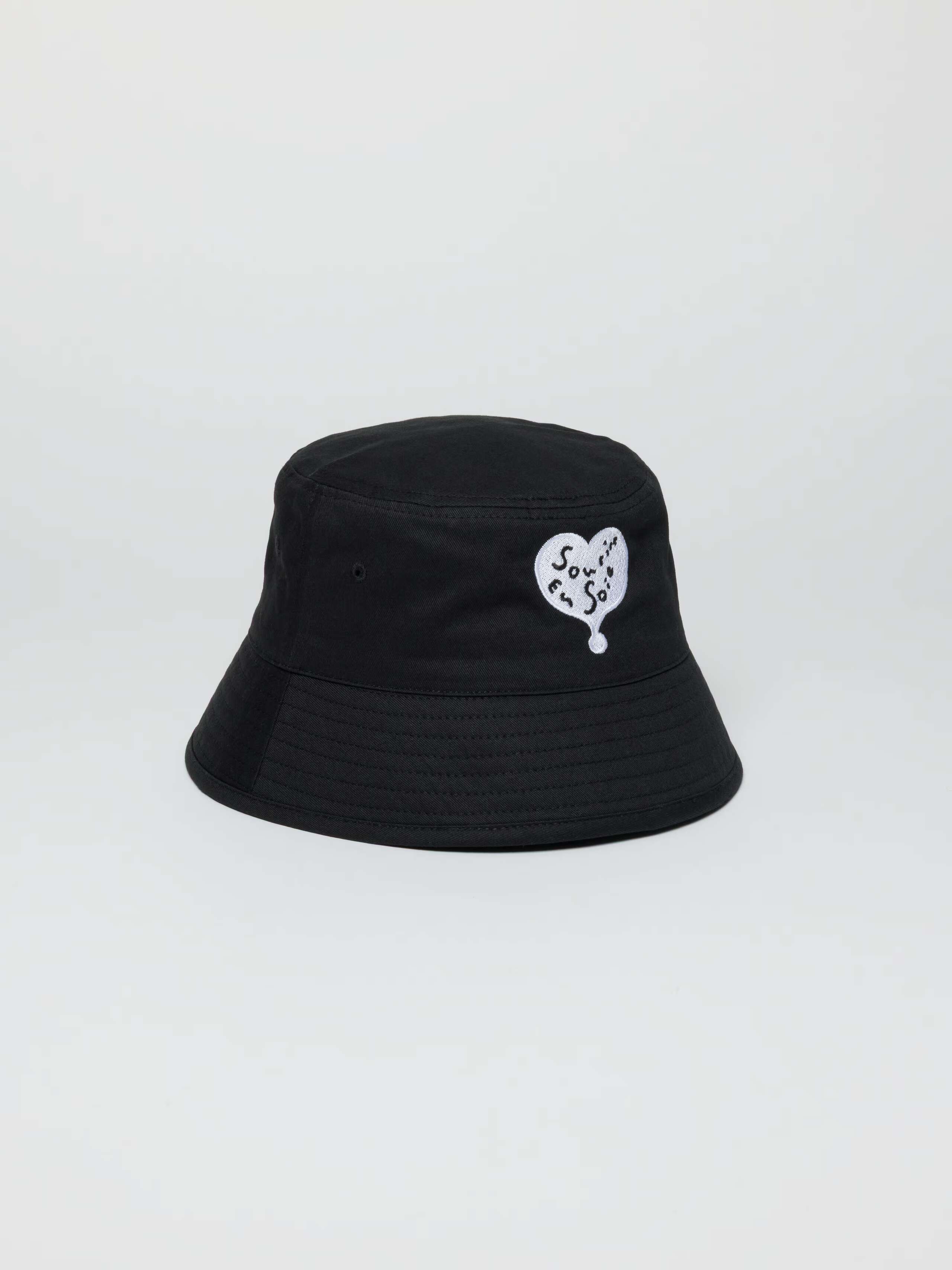 Detail of Bucket Hat Black with White Sourire Heart Embroidery 