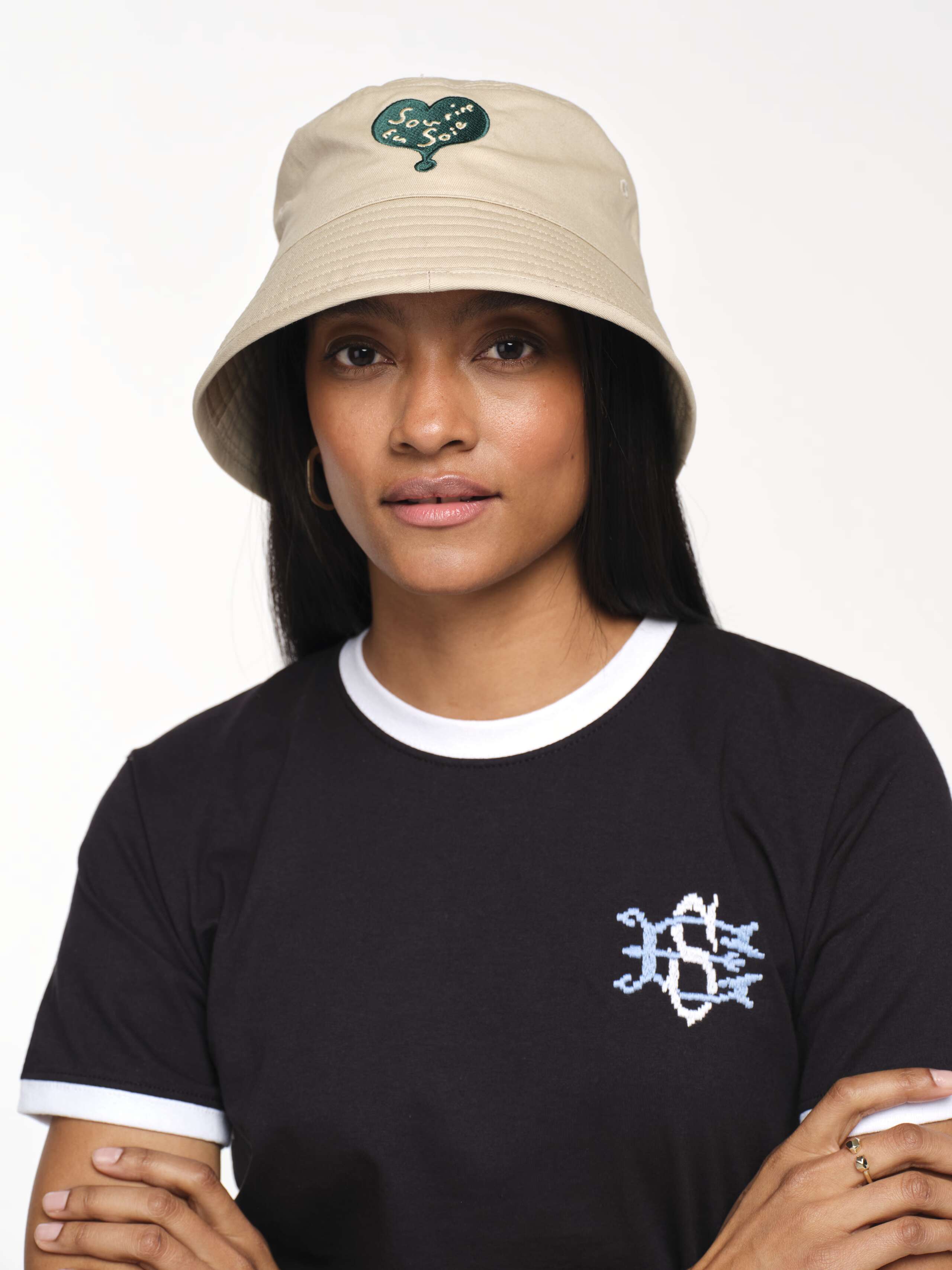Model Wearing Bucket Hat Beige with Green Sourire Heart Embroidery 