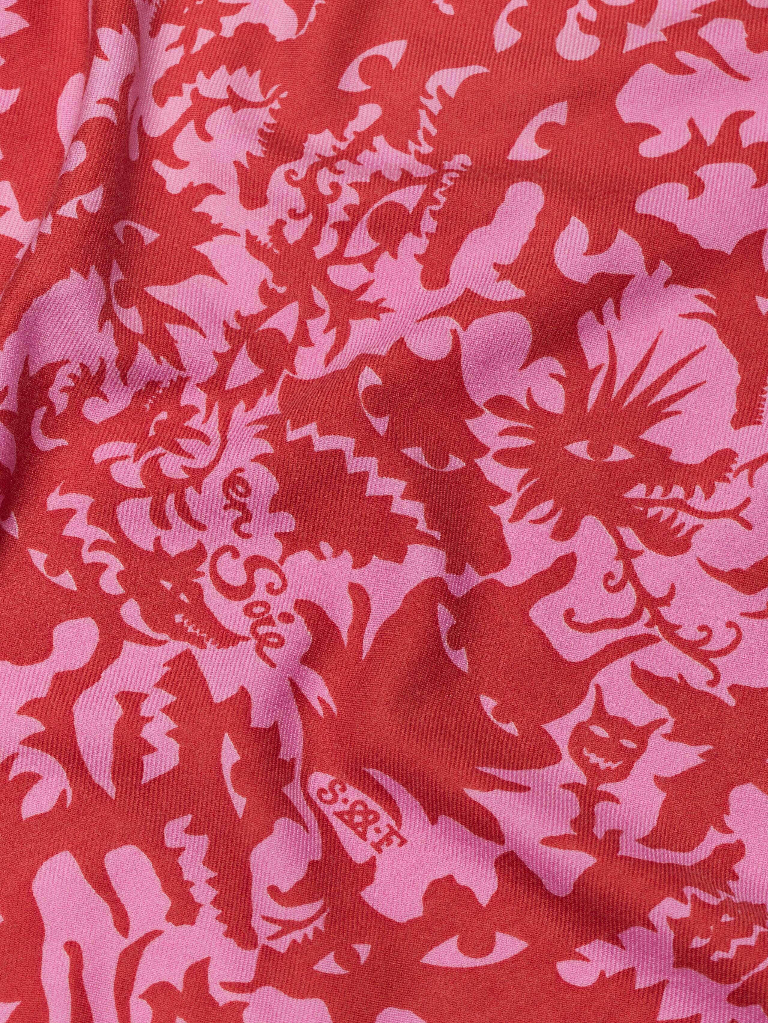 Detail shot of Stripe Pattern Wool  Foulard in Beige-Rose 