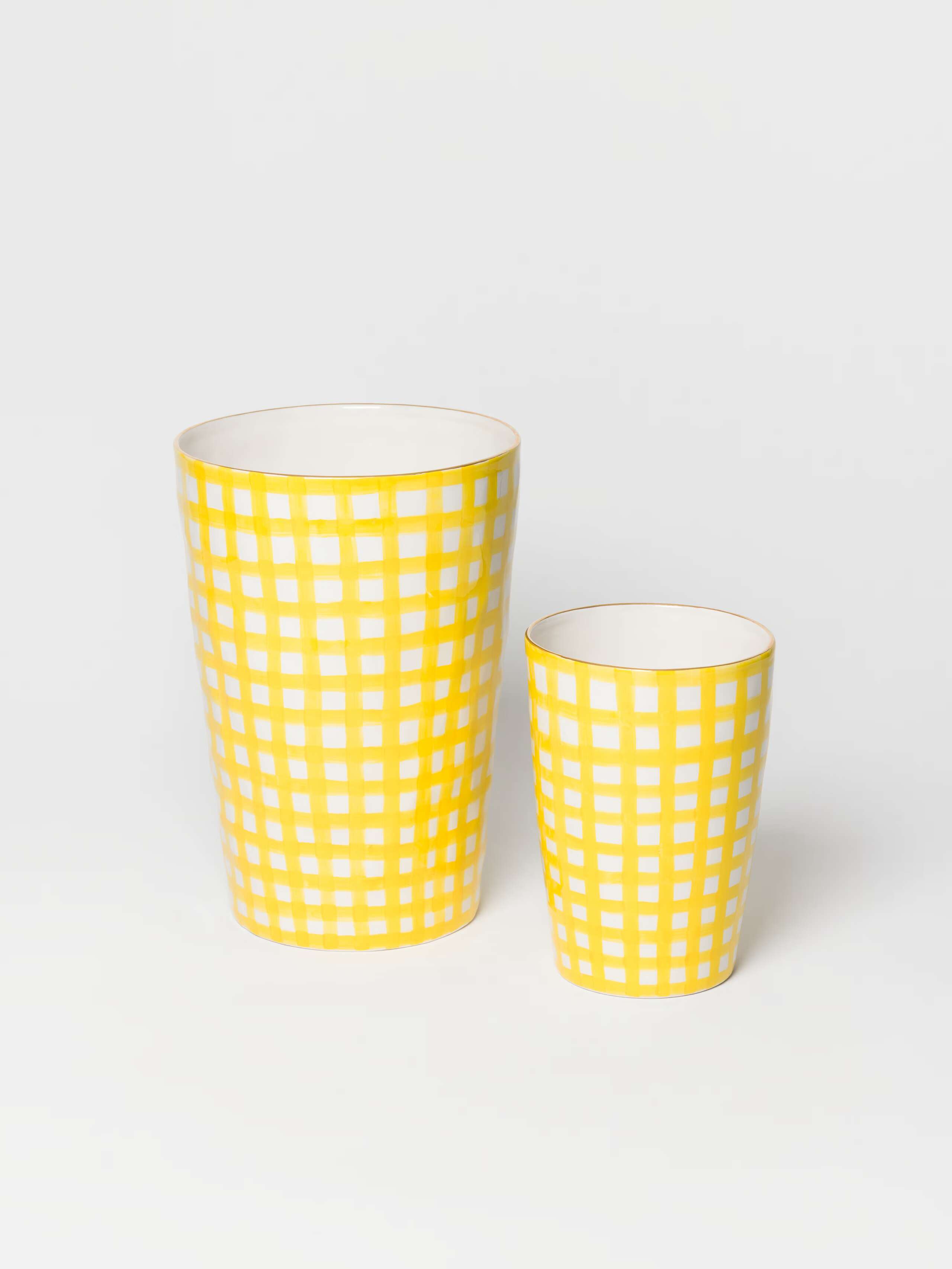 product shot of M vase next to Sourire Small vase in sunny yellow