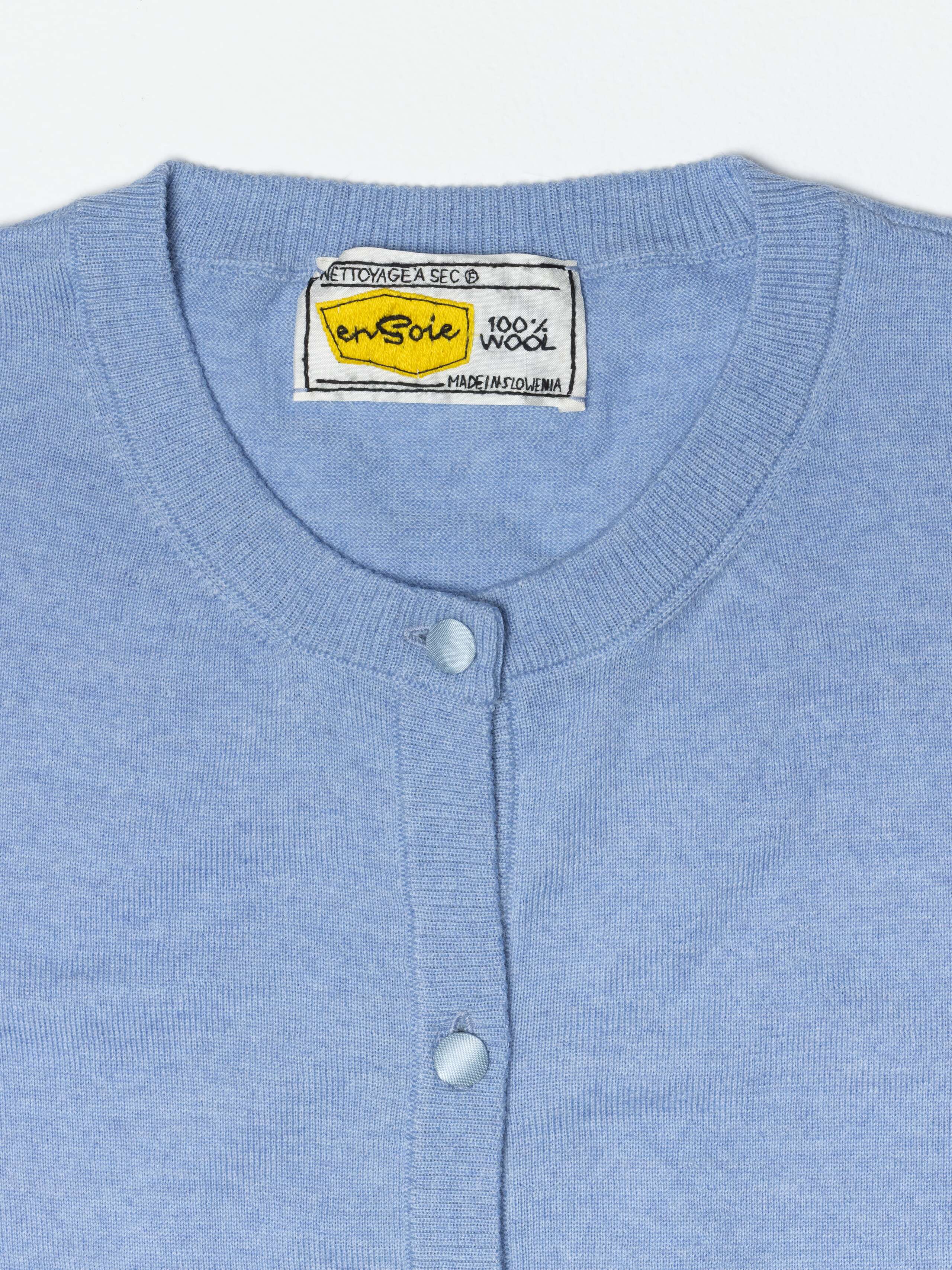 Detail Shot of Bea cardigan collar in Dream Blue 