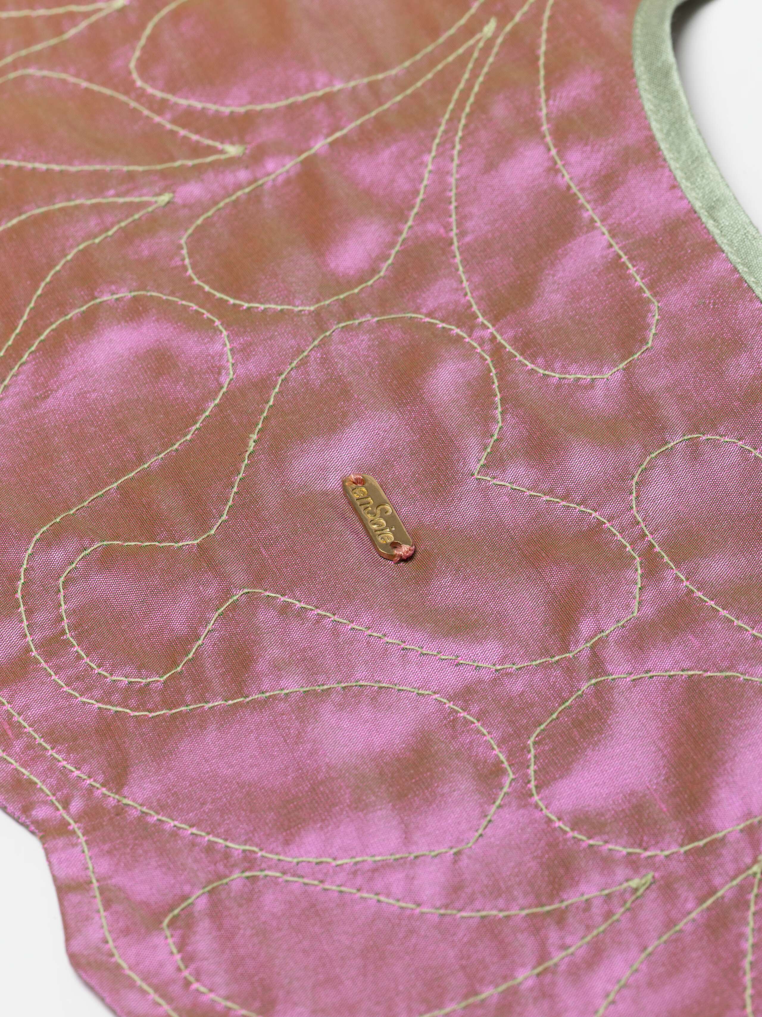 Detail product shot of Juliet Collar Butterfly Rose Iridescent 
