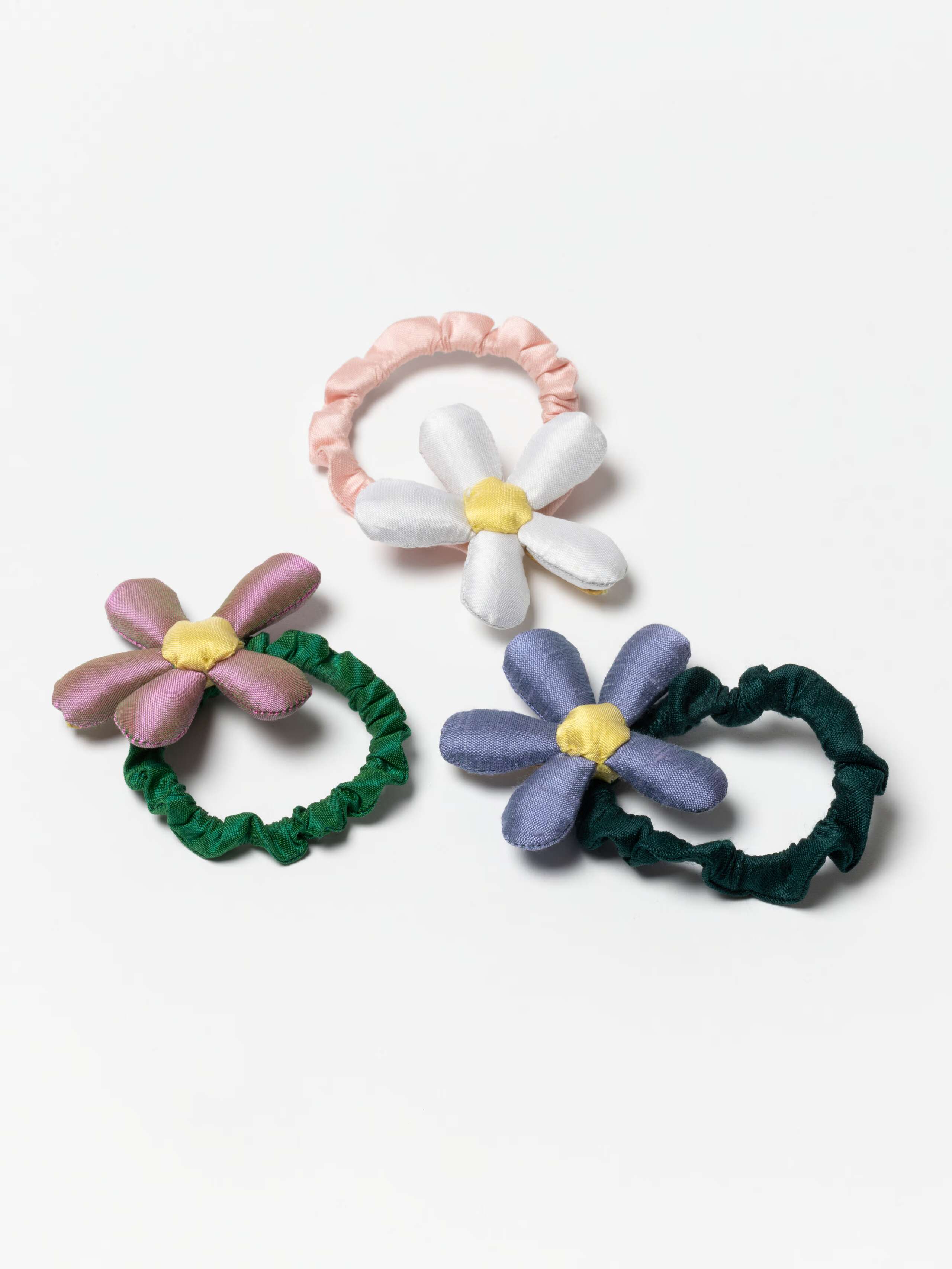Product Shot of all Flower Hair Bands together 