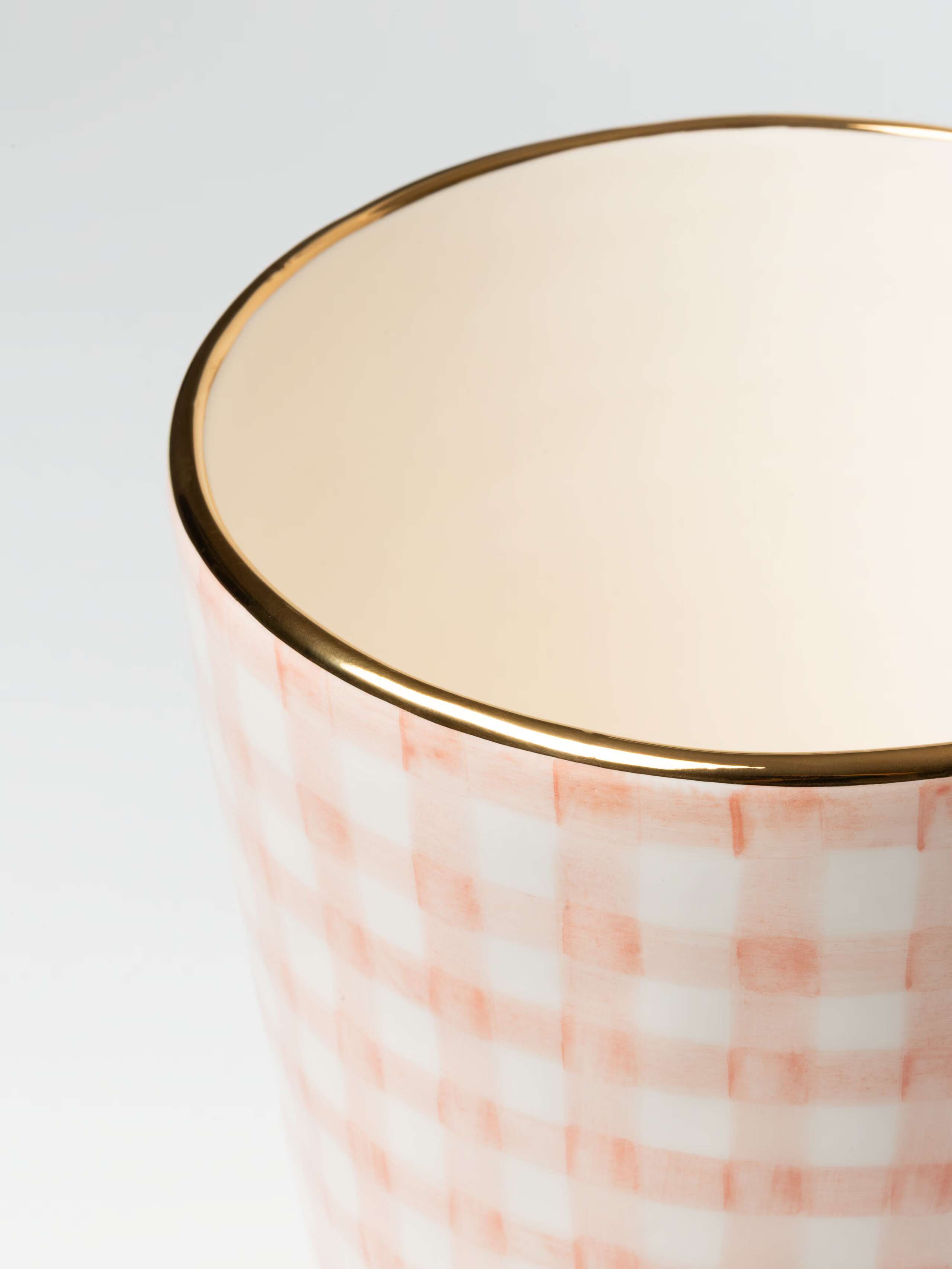 Detail Shot of gold rim on M vase  in Candy Pink 