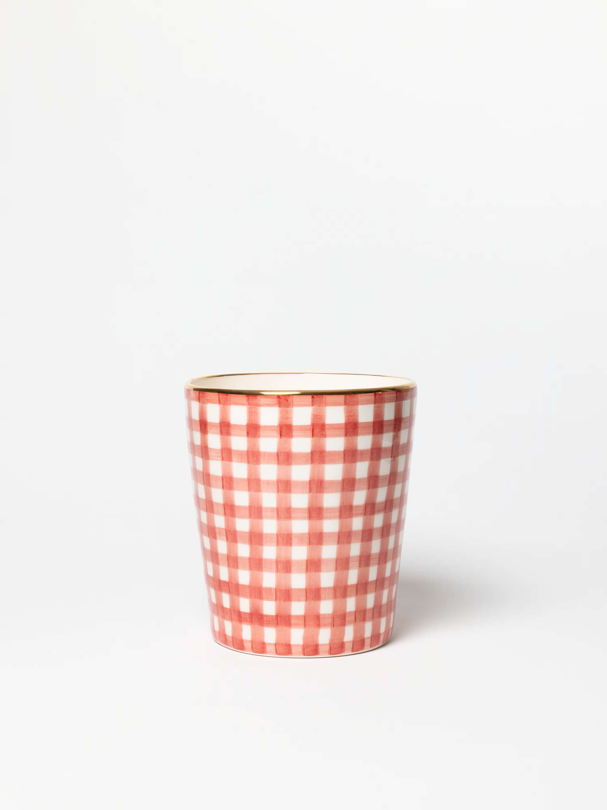 Product Shot of M vase Short  in enSoie Red 