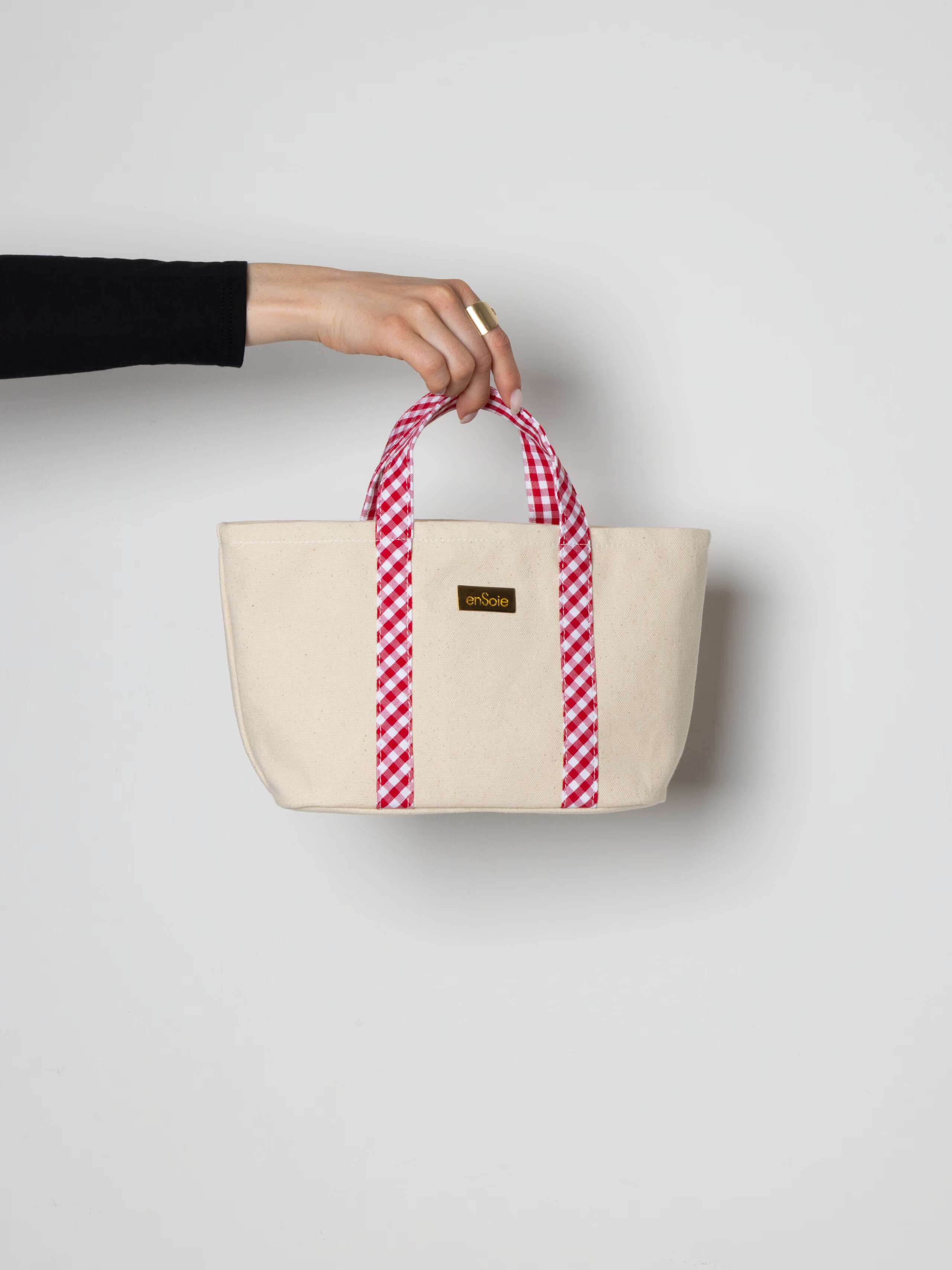 Product Shot of Upstate Bag enSoie Red (S)