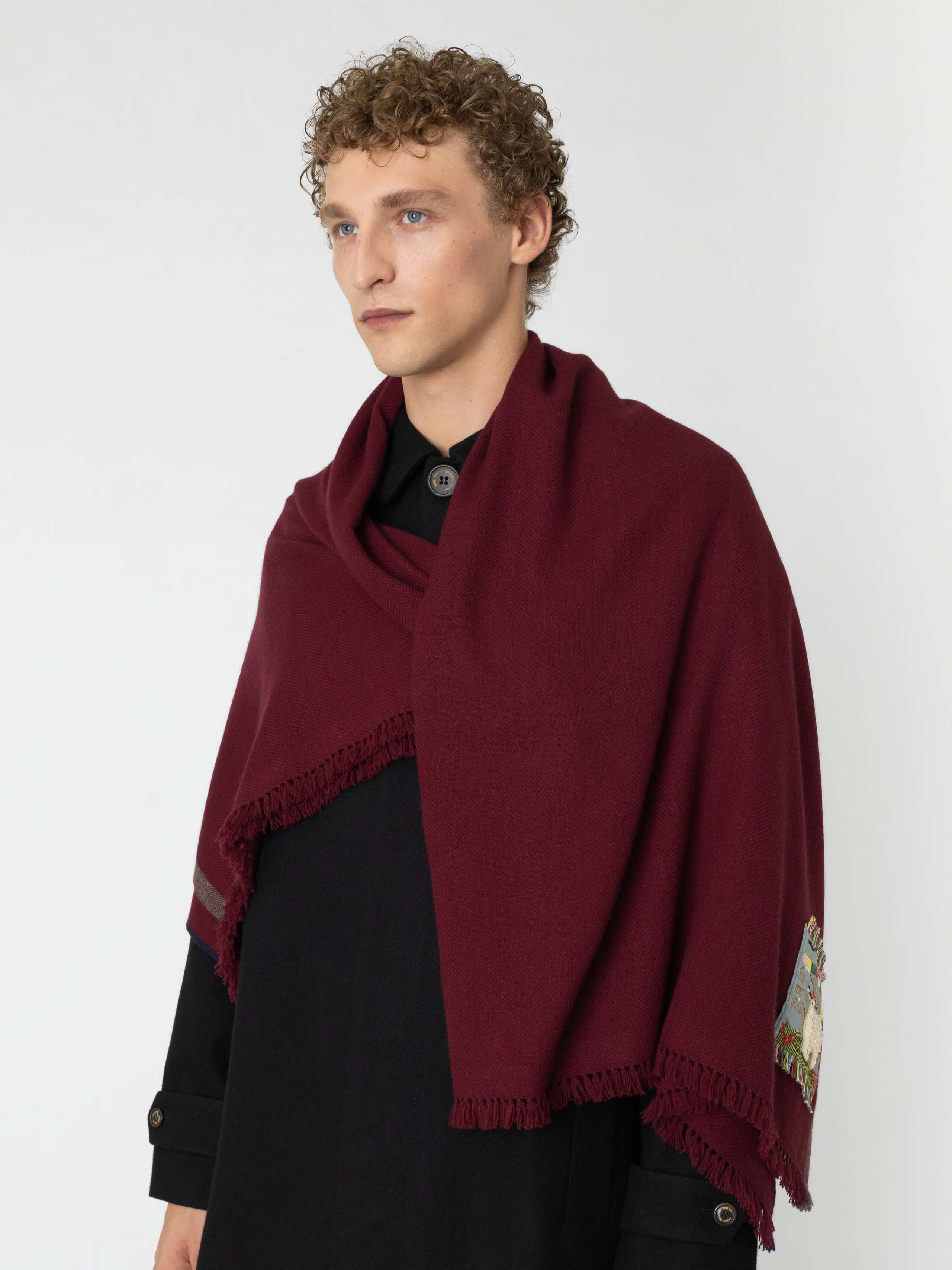 Blia cashmere stole in Berry Red