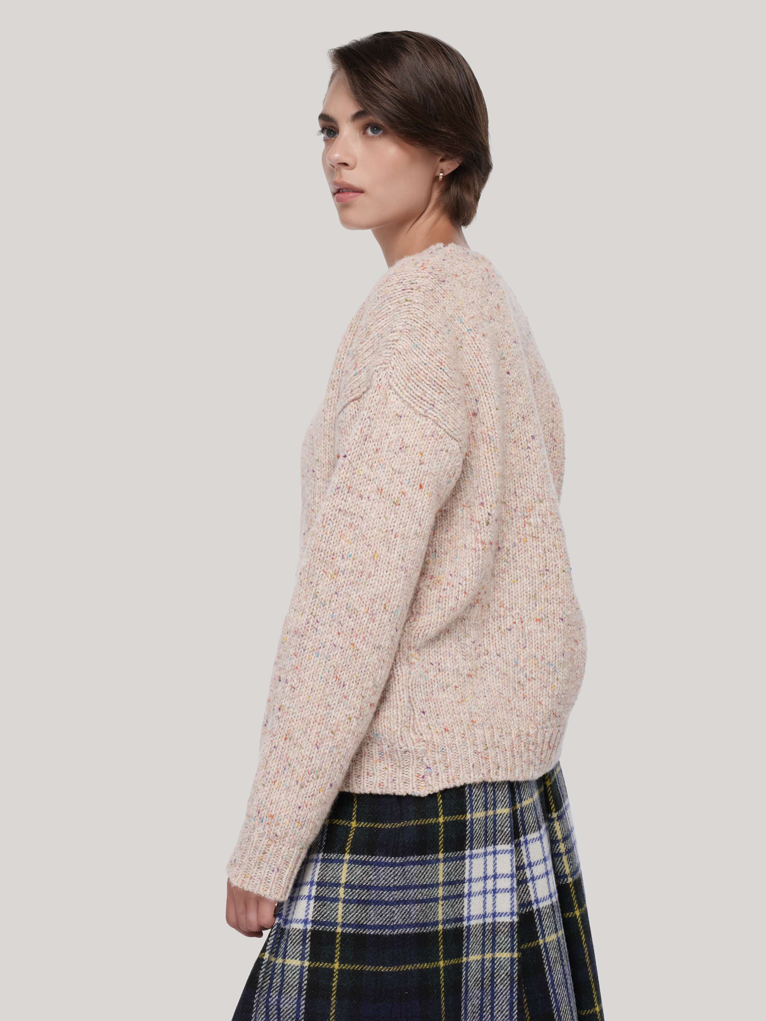 Fiona Crewneck sweater in wildflower beige