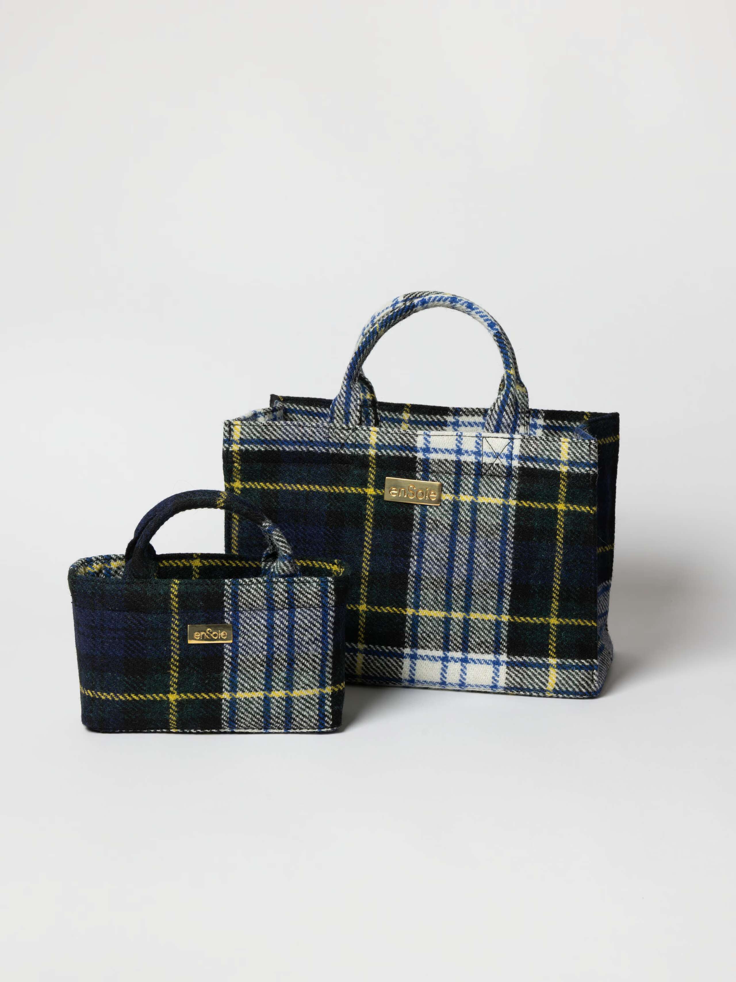 Library bags in Woodpecker tweed
