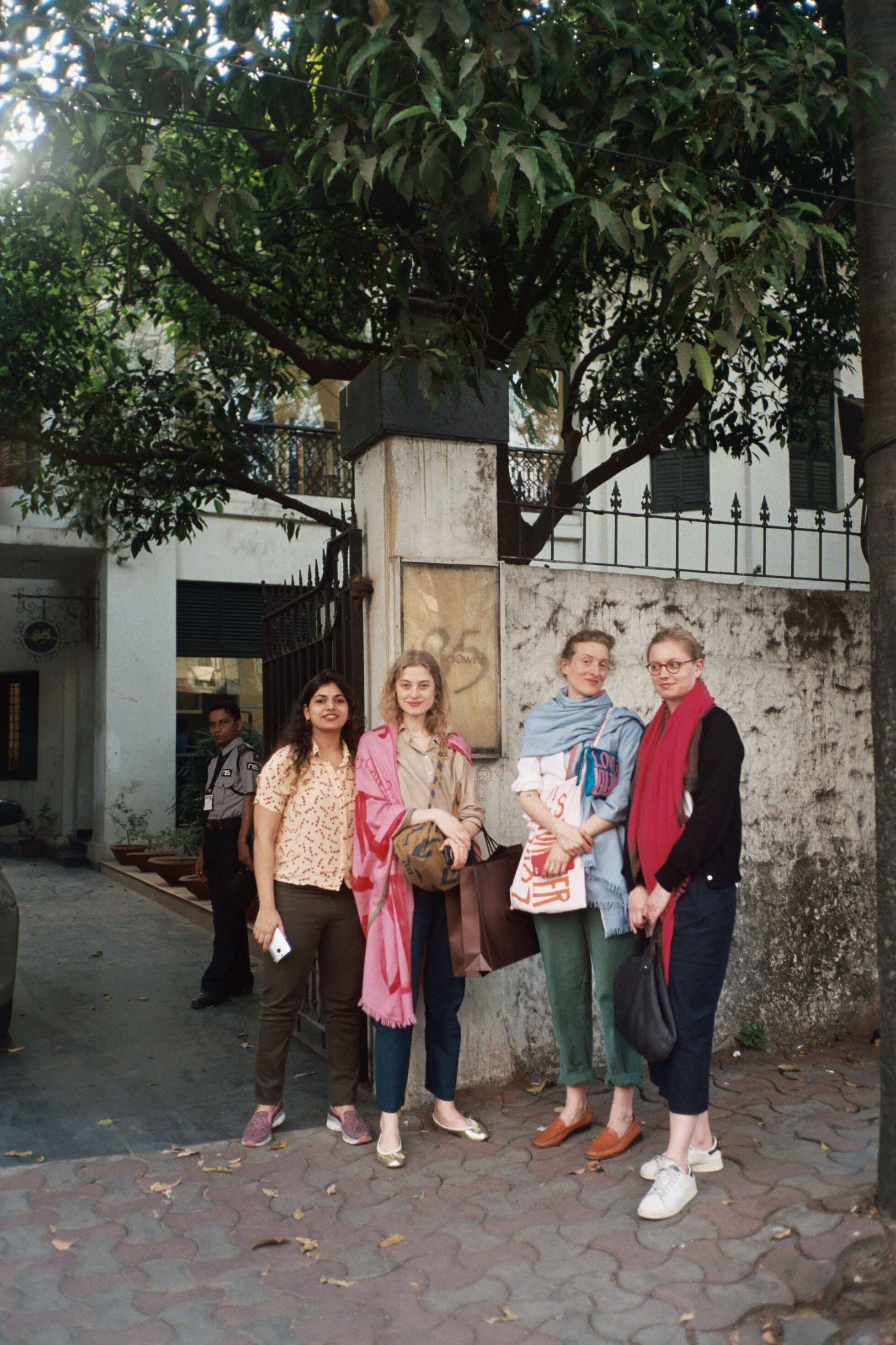 A trip to Kolkata with Radhika, Sophie Meier, Anna Meier, Noelle Wills