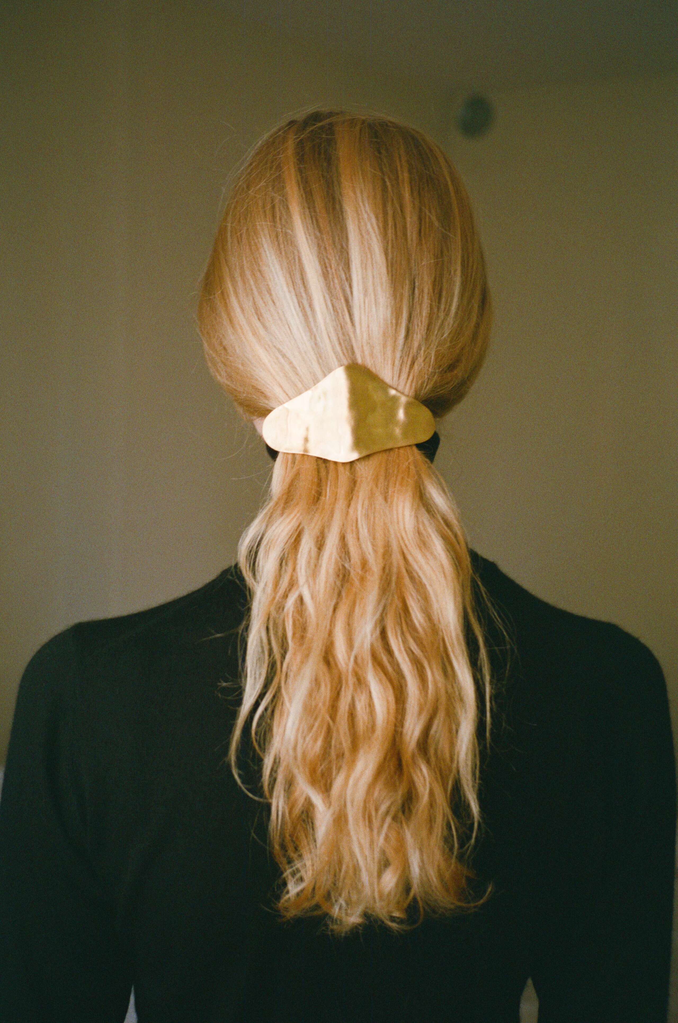 Anna Meier, enSoie, hair clip