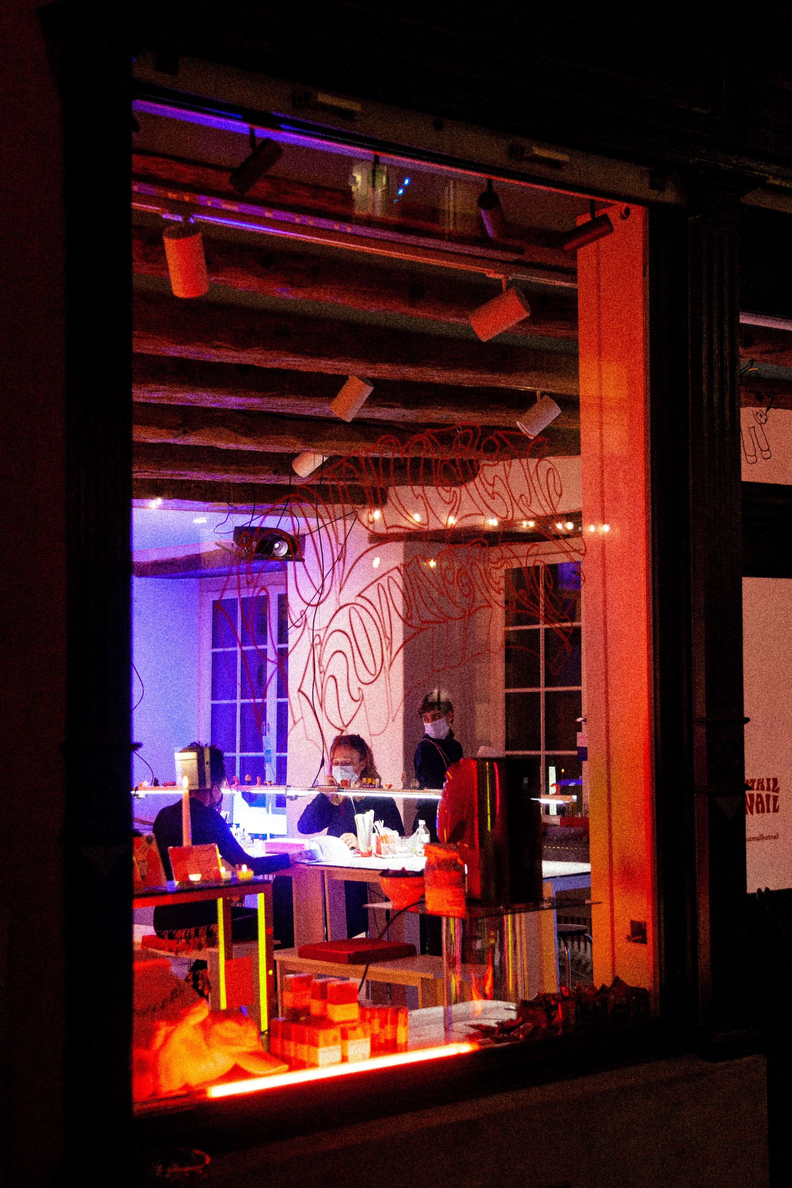 Hotmailhotnail at Rindermarkt 23, enSoie
