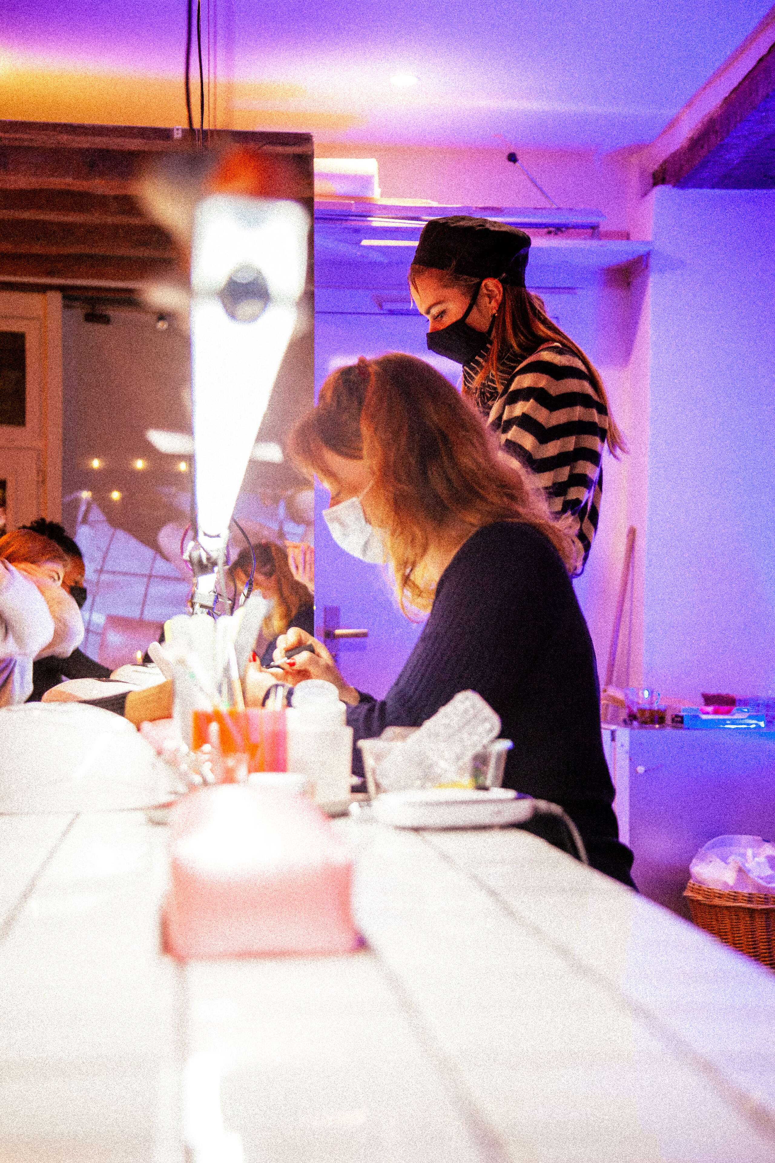 Hotmailhotnail at Rindermarkt 23, enSoie