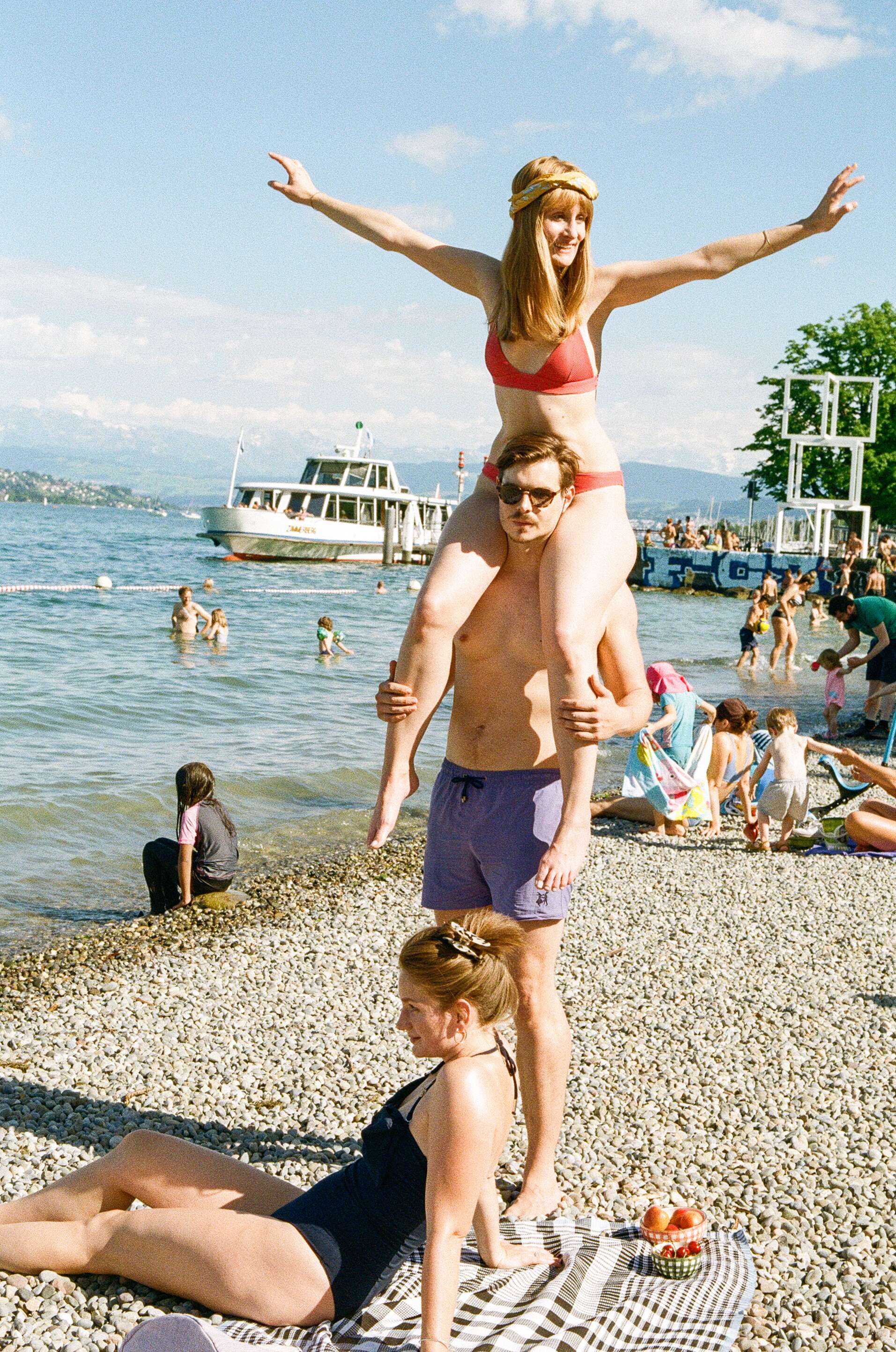 Lucy, Lisa und Oliver, enSoie