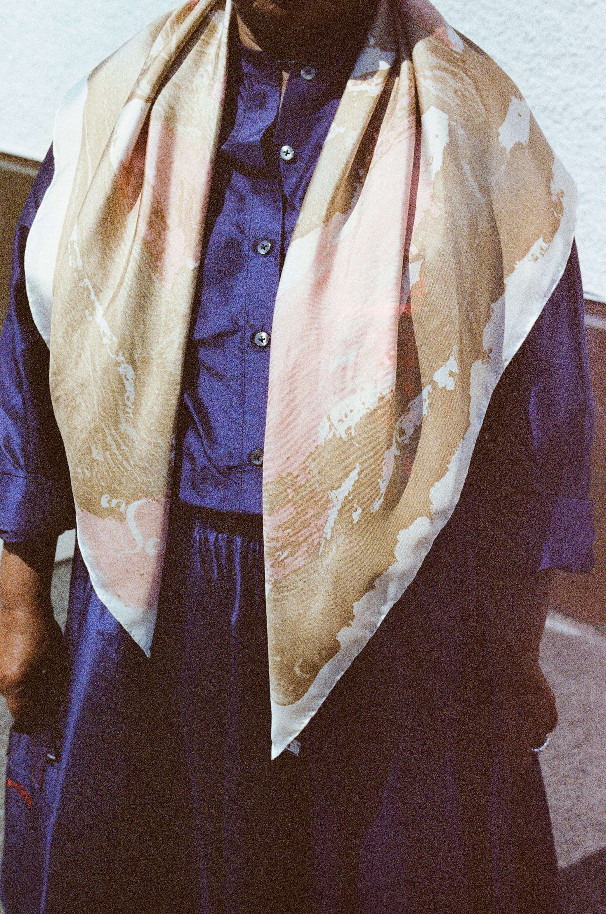 Ari Hofstetter, enSoie