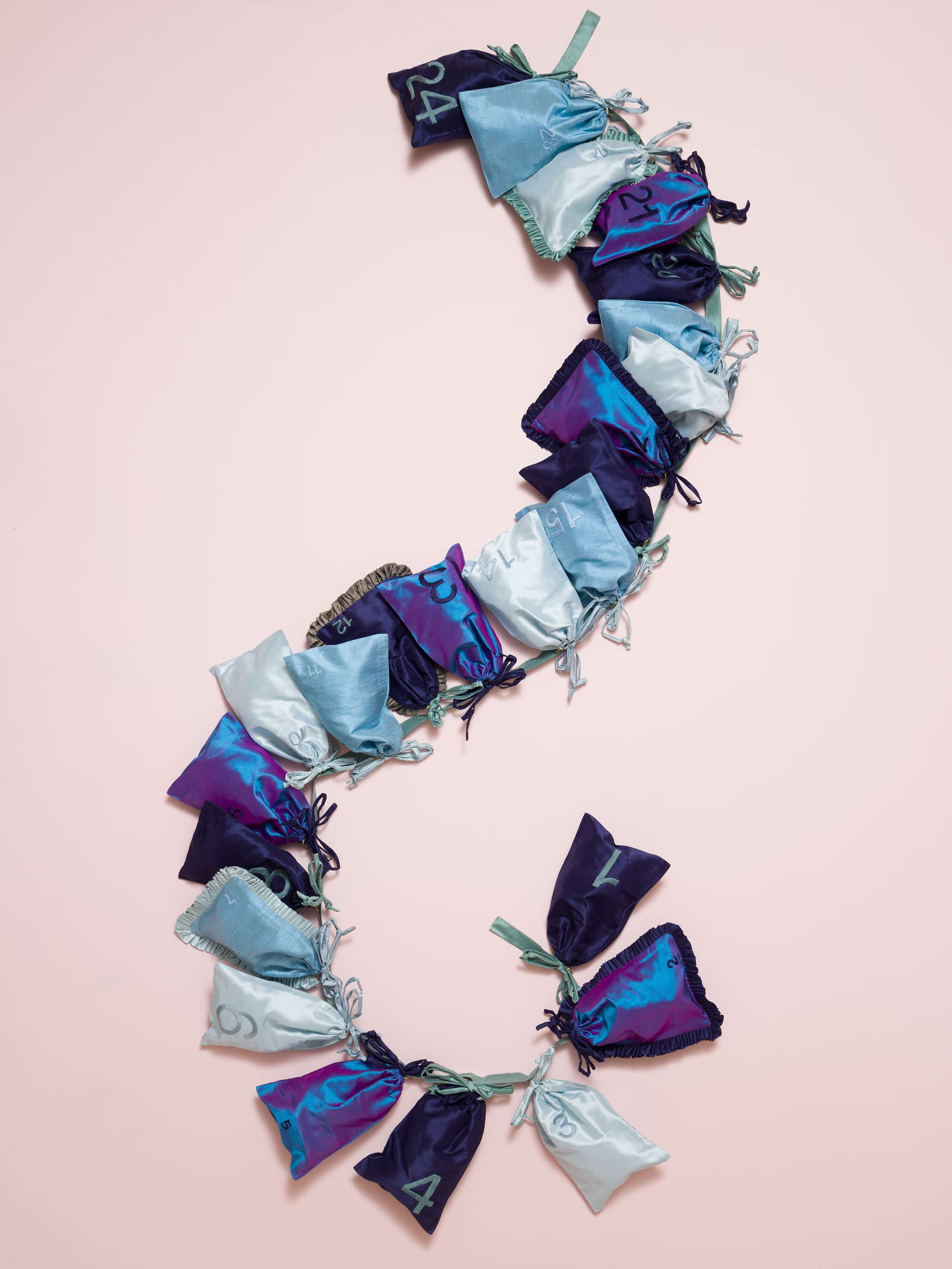 Picture of a bag advent calendar in beautiful blue shades