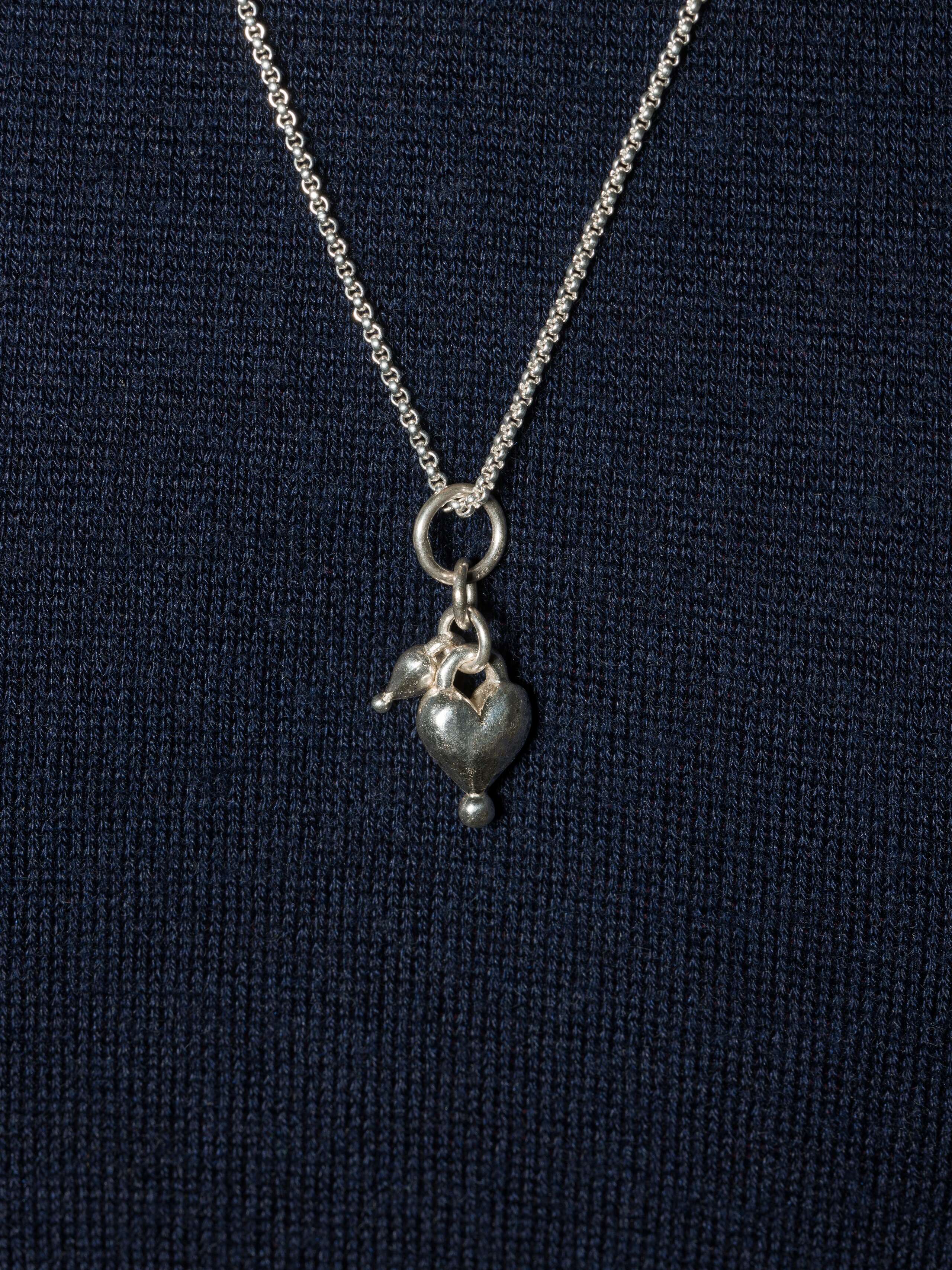 Picture of a beautiful silver heart pendant