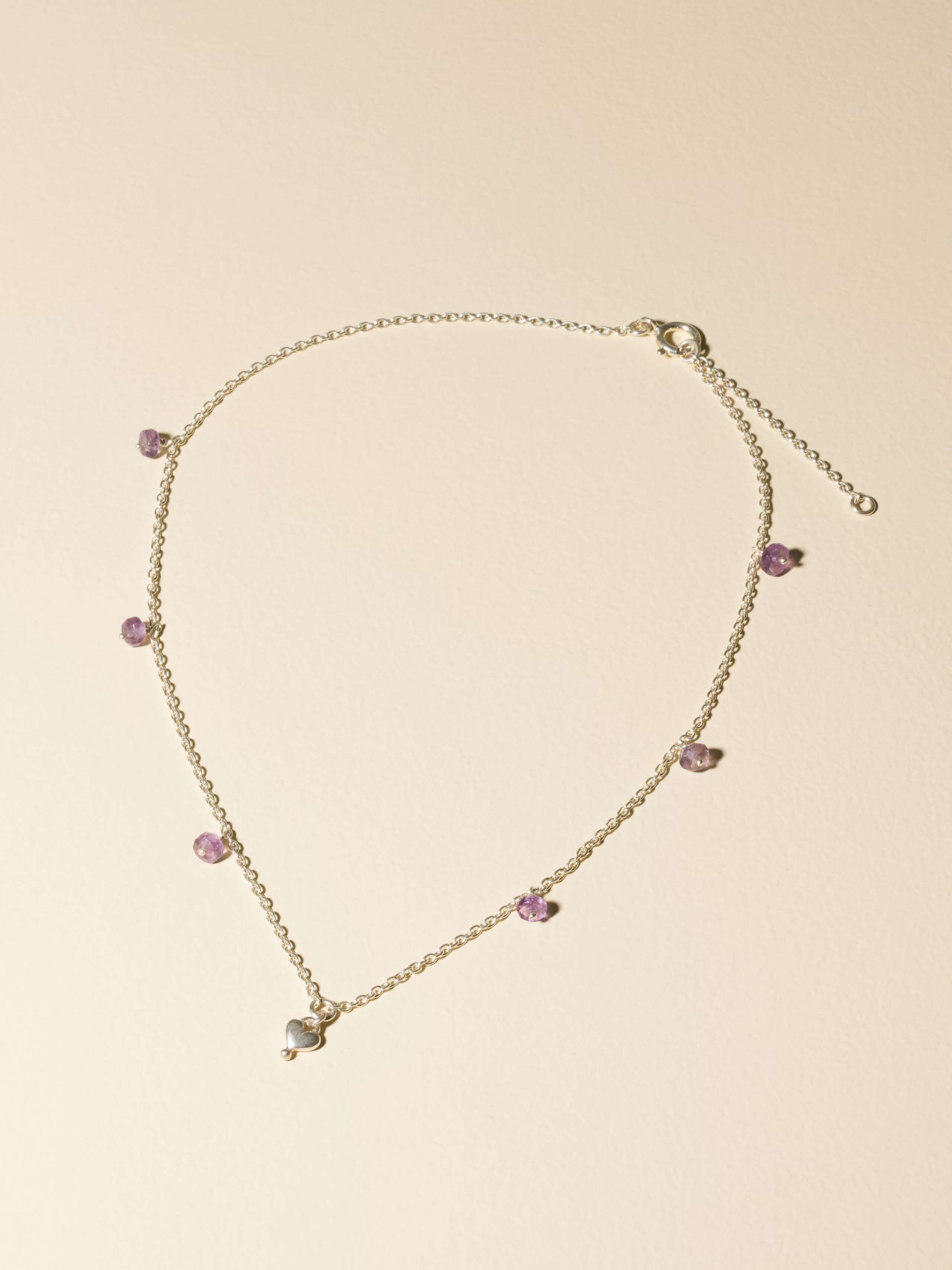 Zoe necklace with lilac amethyst stone