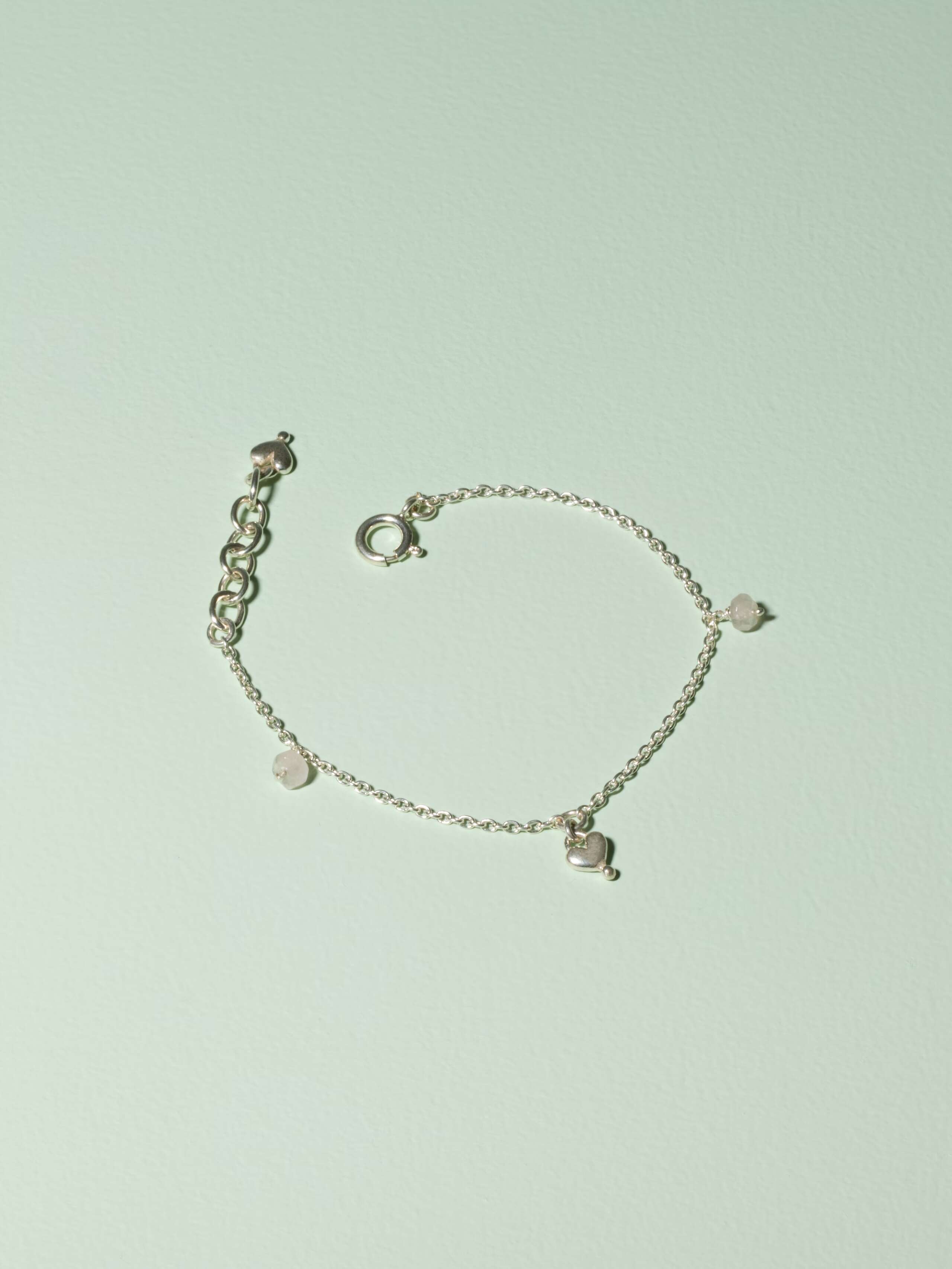 Zoe bracelet with rose quartz stones