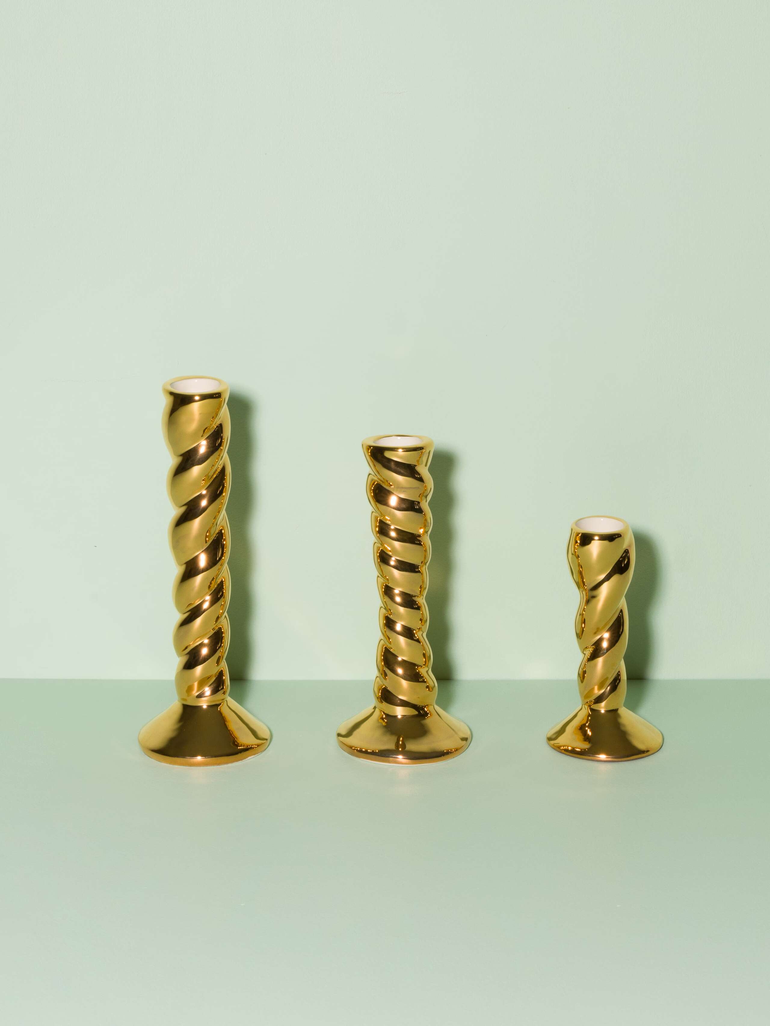 Twisted candle holder