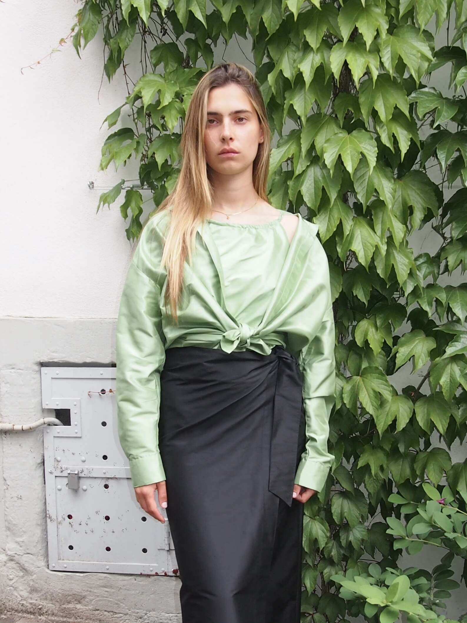Laura top doupion silk pistache