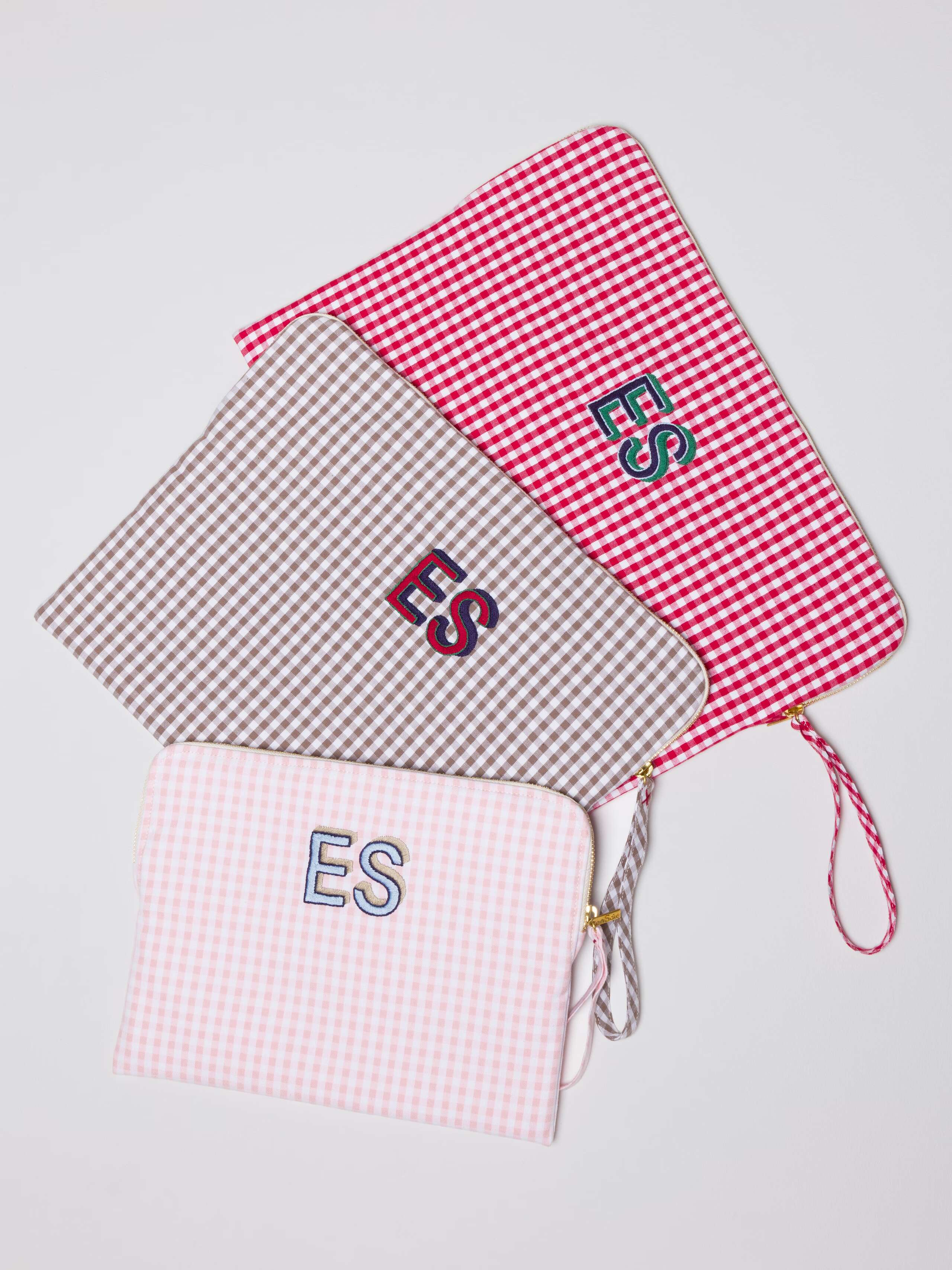 Personalised laptop and tablet pouches