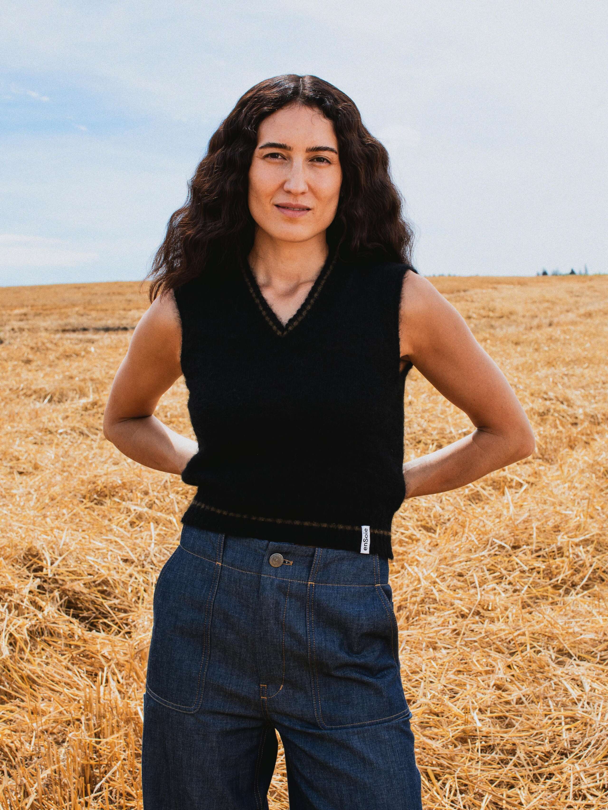 Vera vest wool mohair black