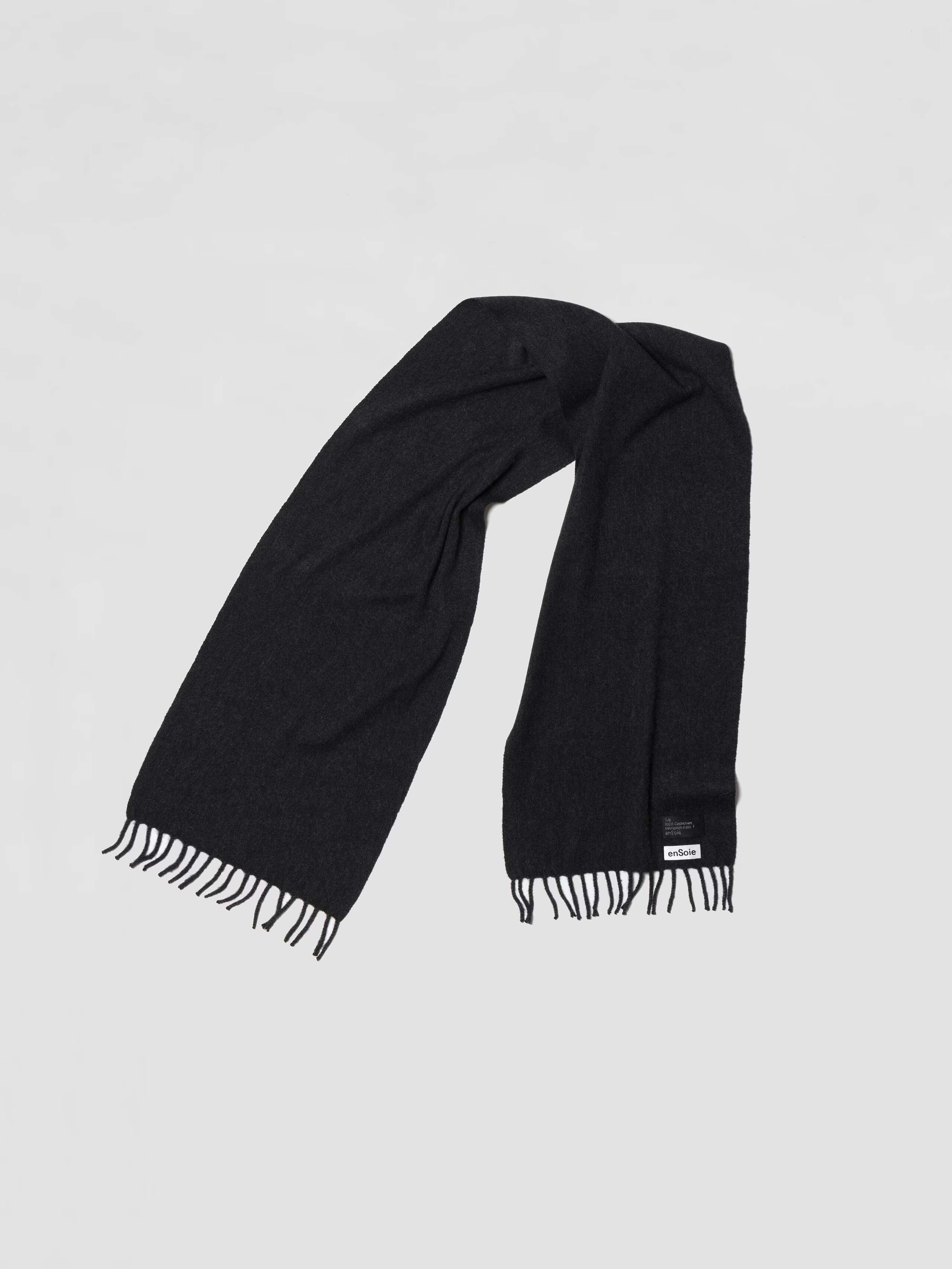 Edan felted cashmere scarf in chimney grey