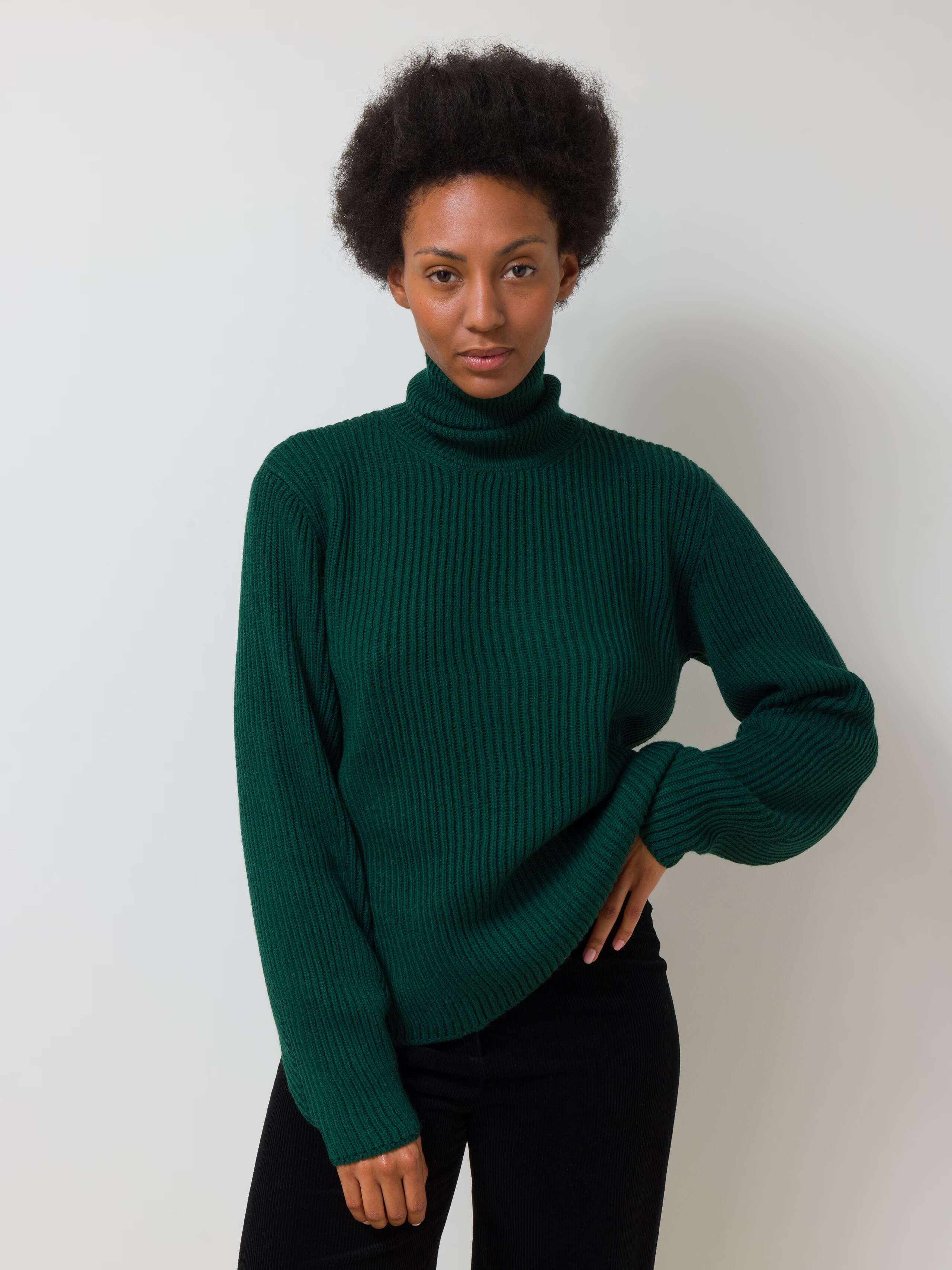 Turtleneck Eira Wool knitted in Forest Green