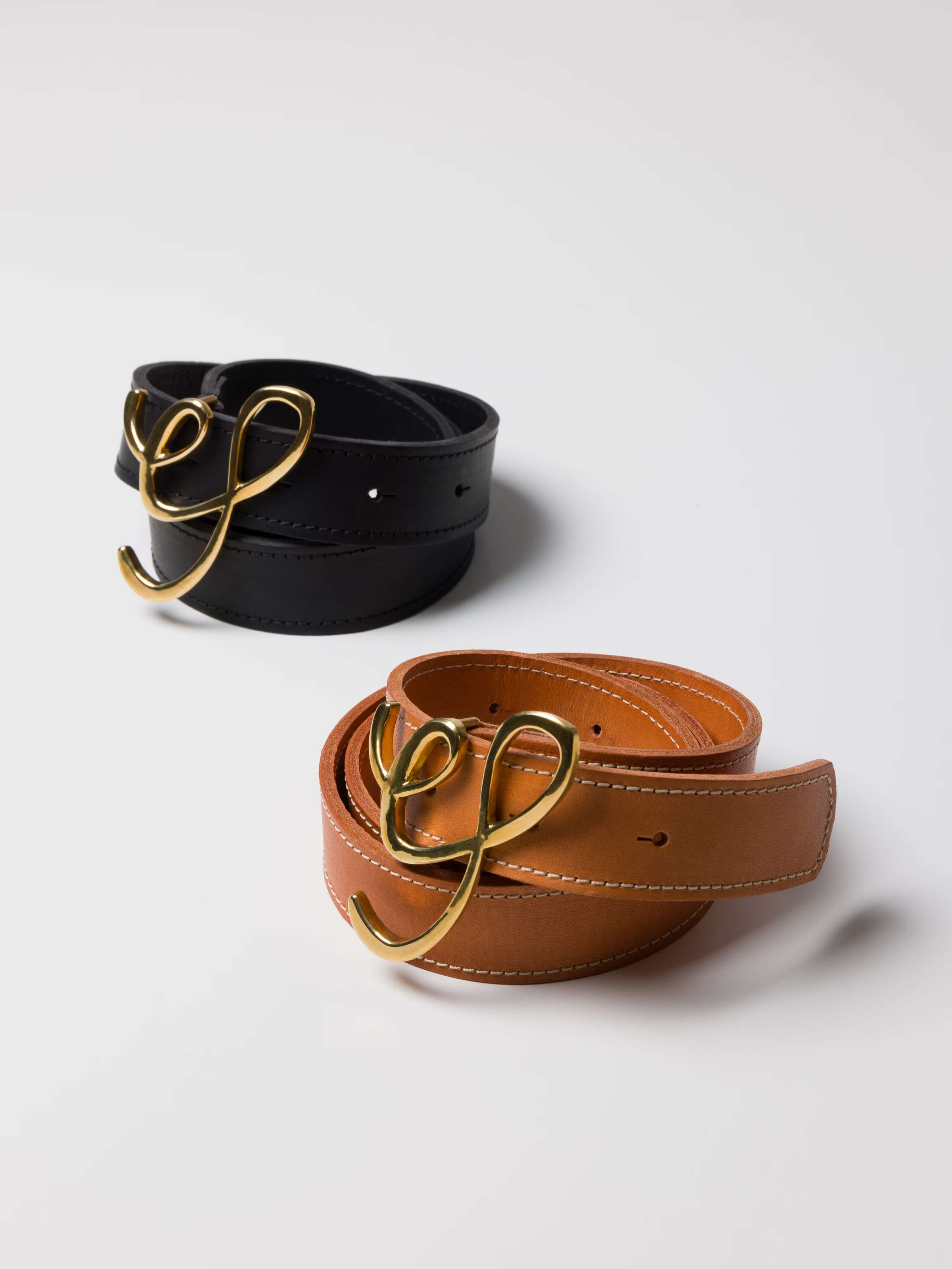 Picture of a leather belt with a beautiful enSoie buckle