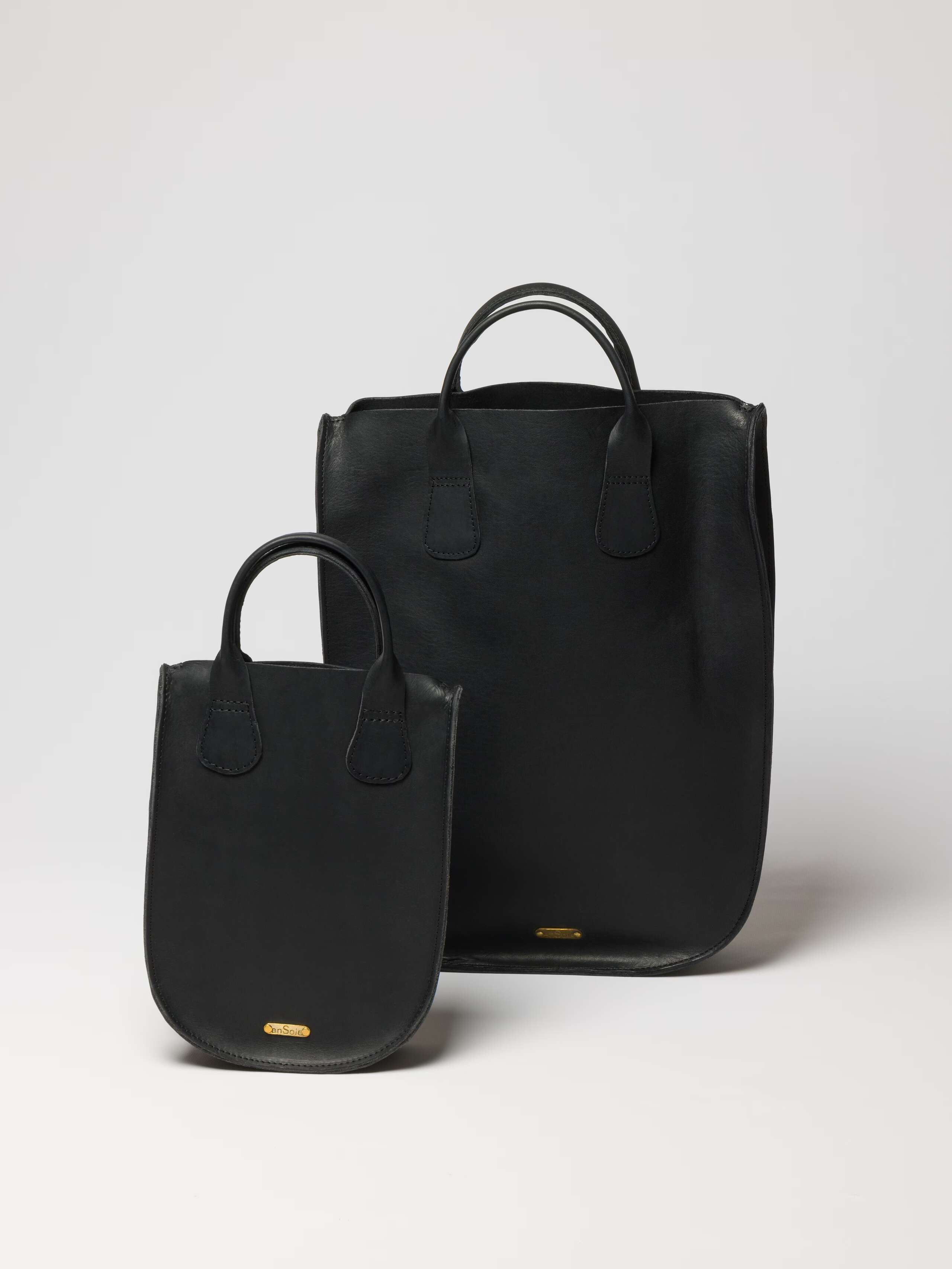 Sattel bag in black leather