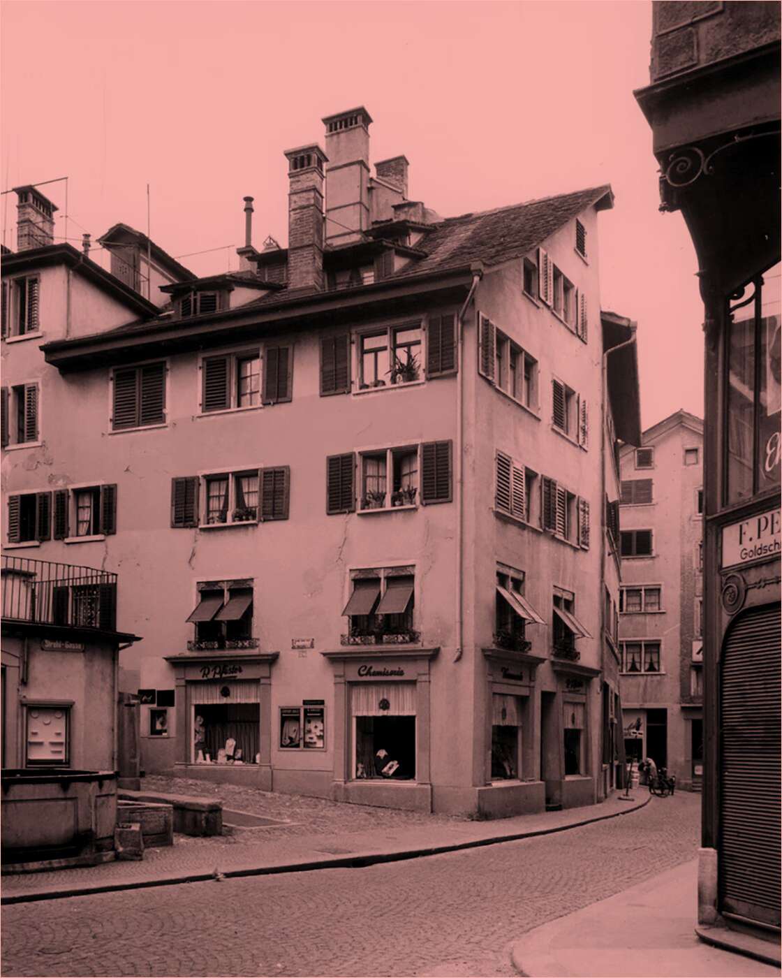 Picture of an old building in Zurich
