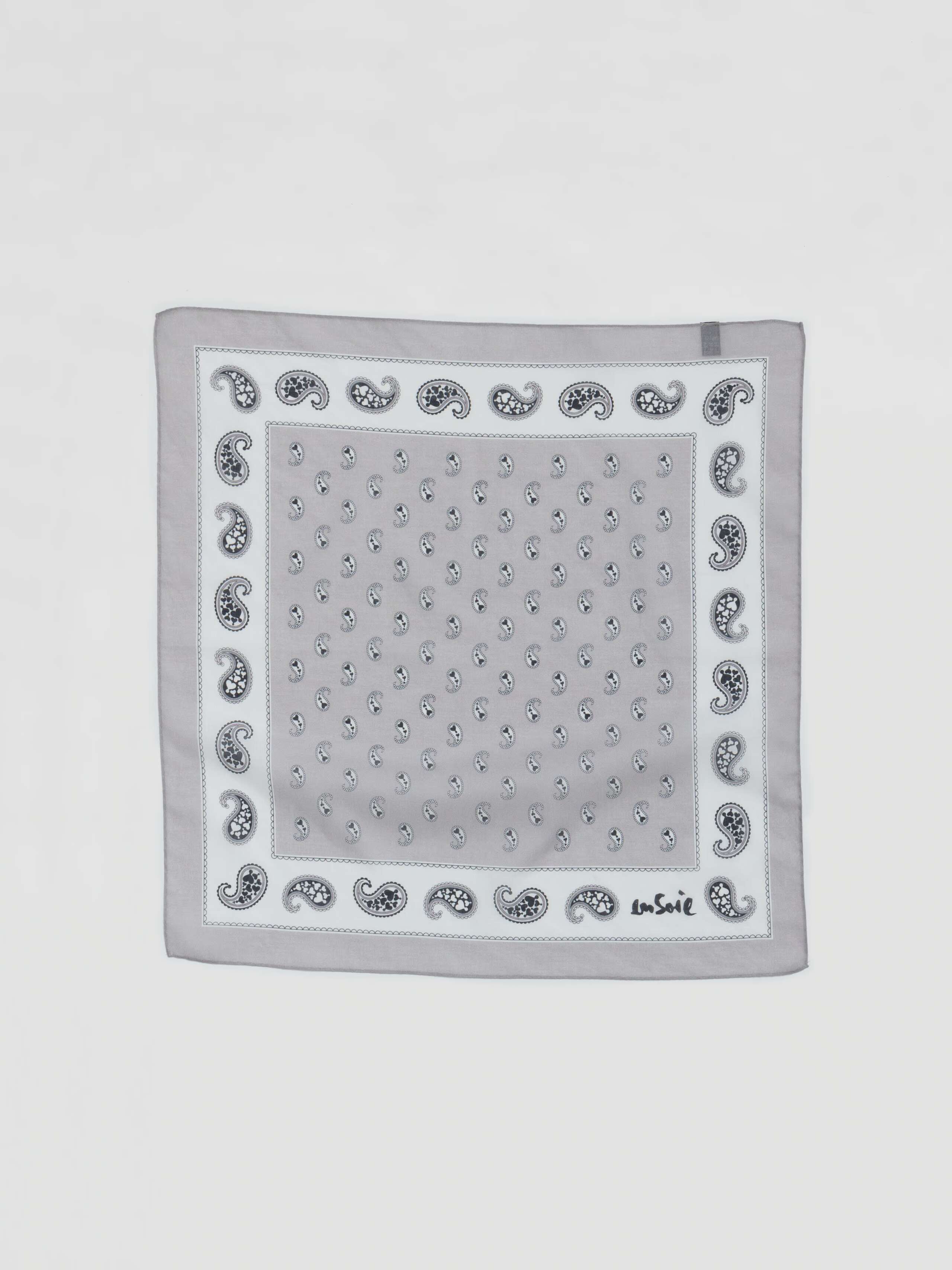 Paisley light cotton voile foulard in moonrock