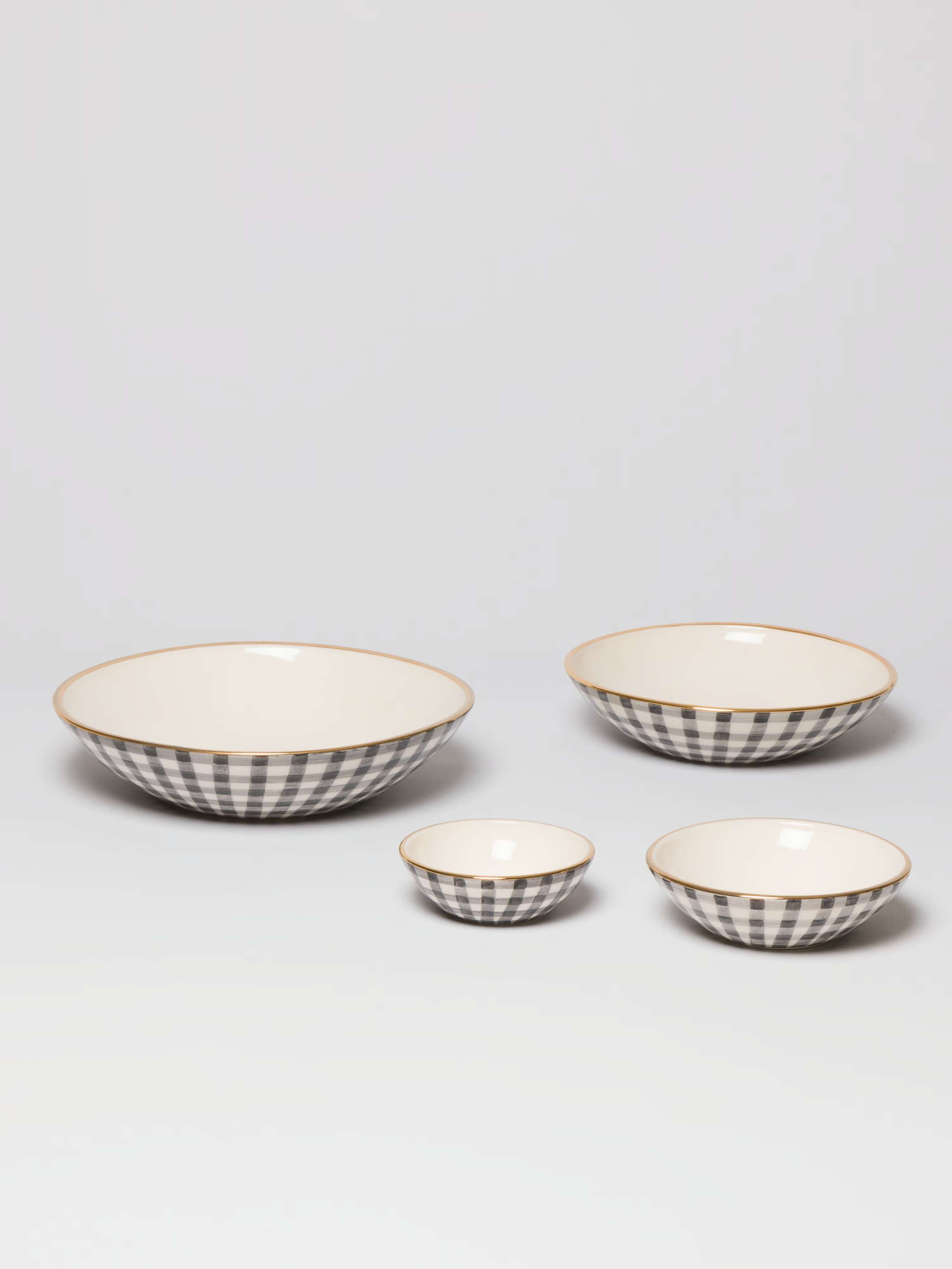 Overview of Beau Bowls in Black