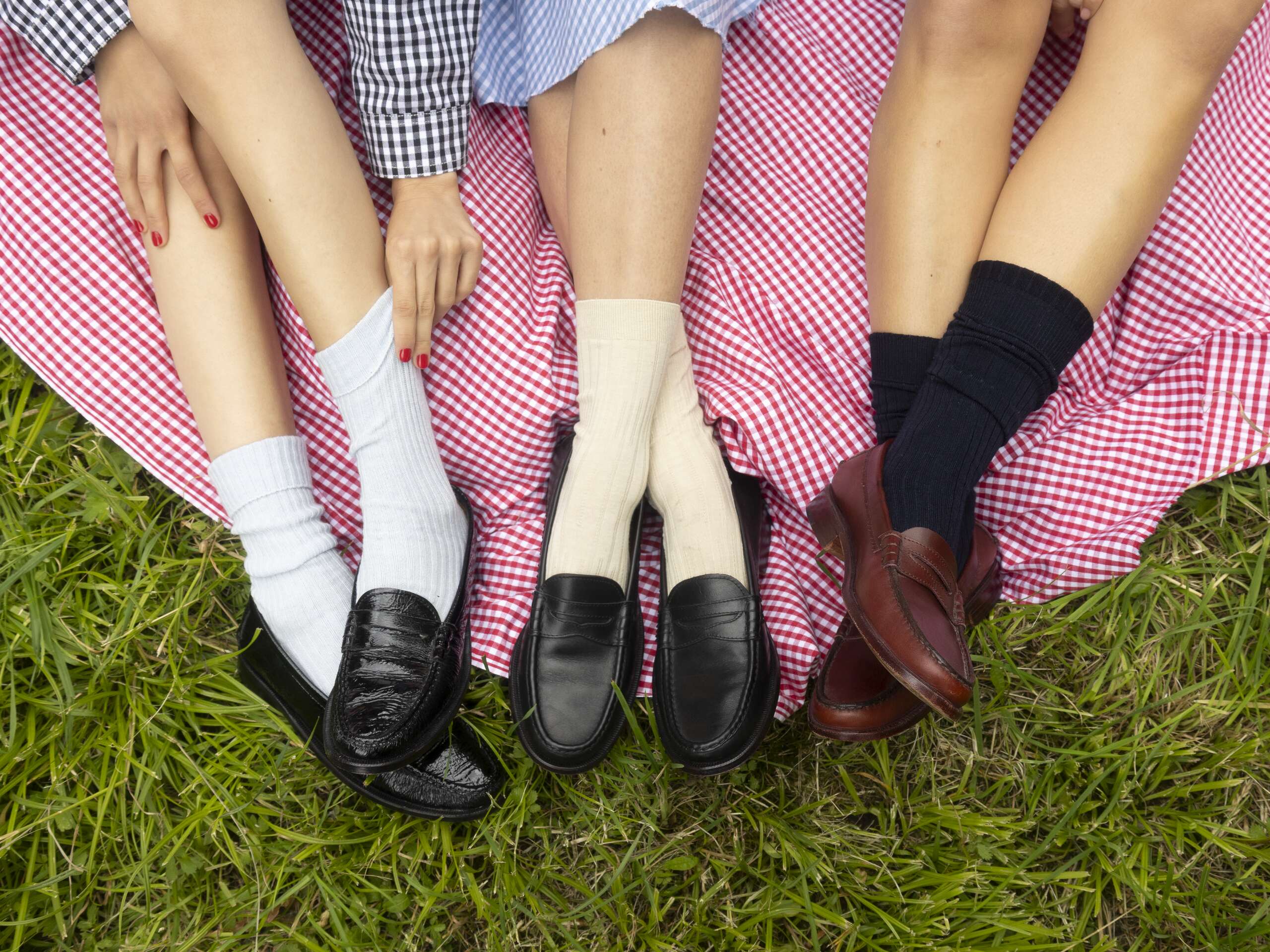 Picture of three people 