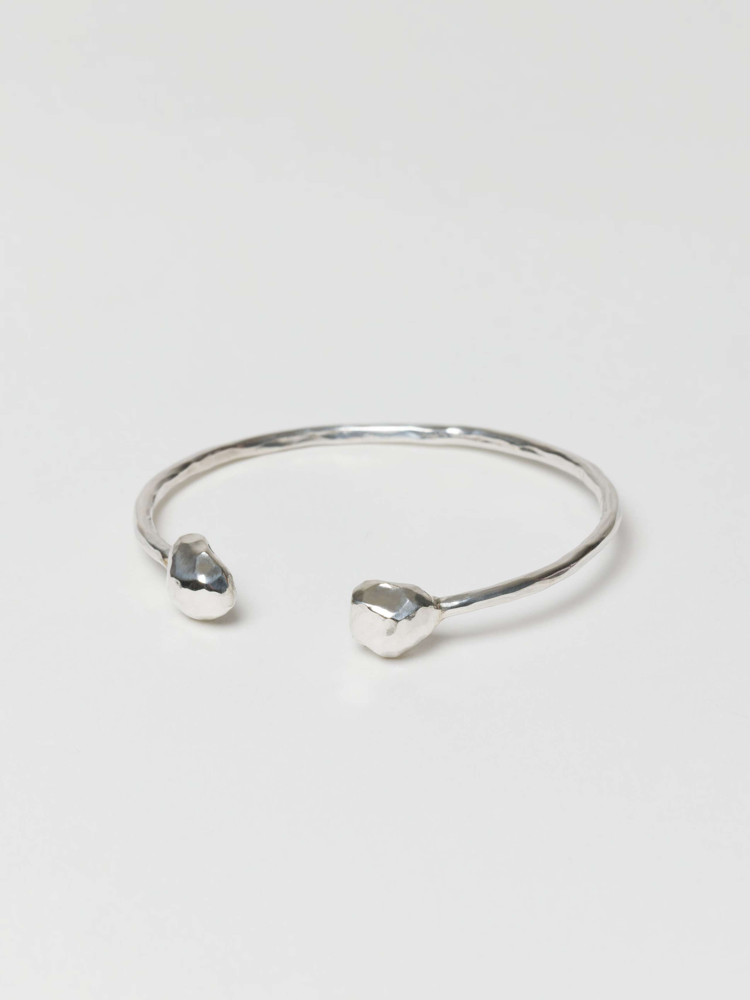 Eleonore Bangle fine in sterling silver