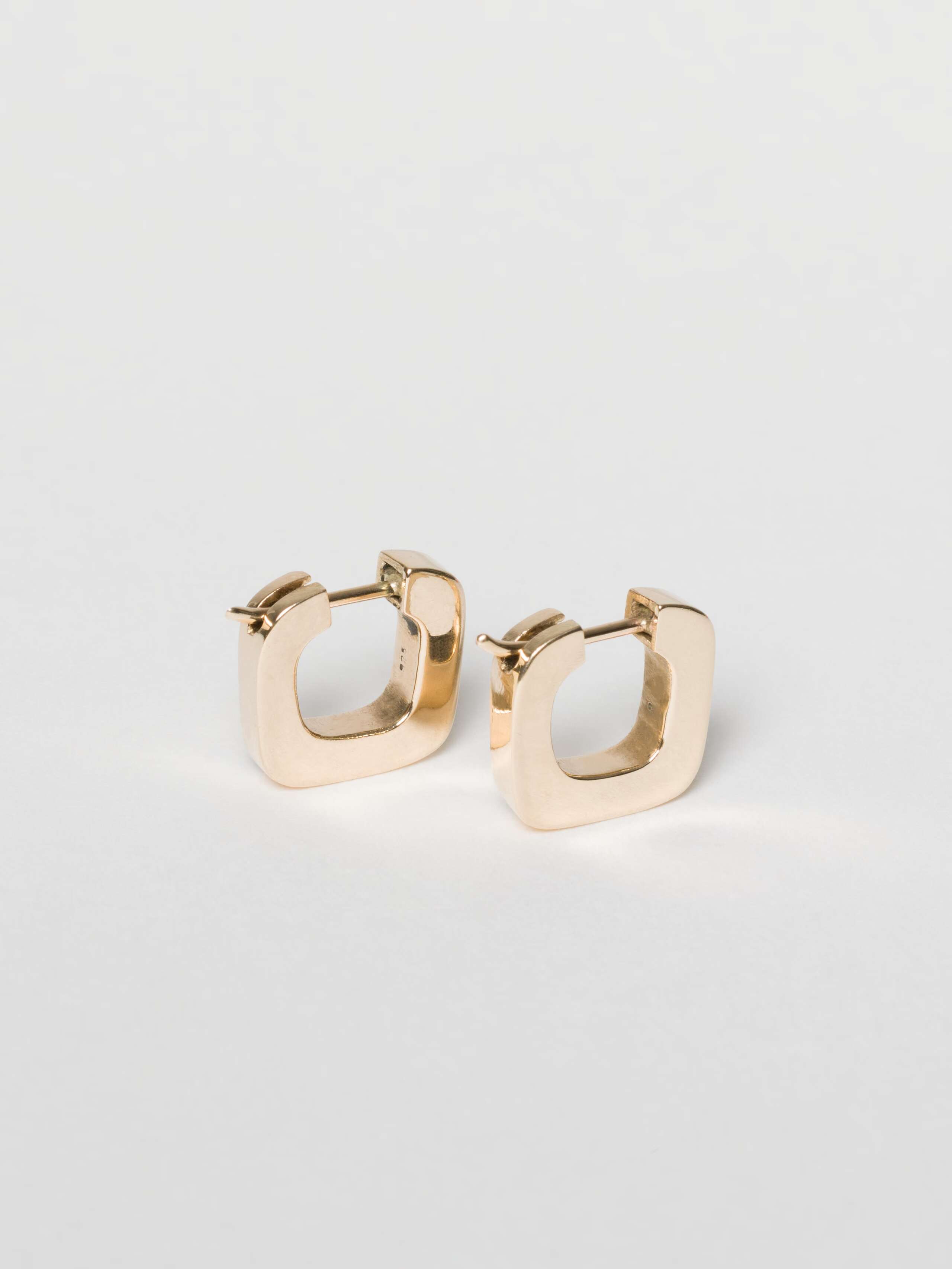 Frame creoles in small, 9 Karat gold