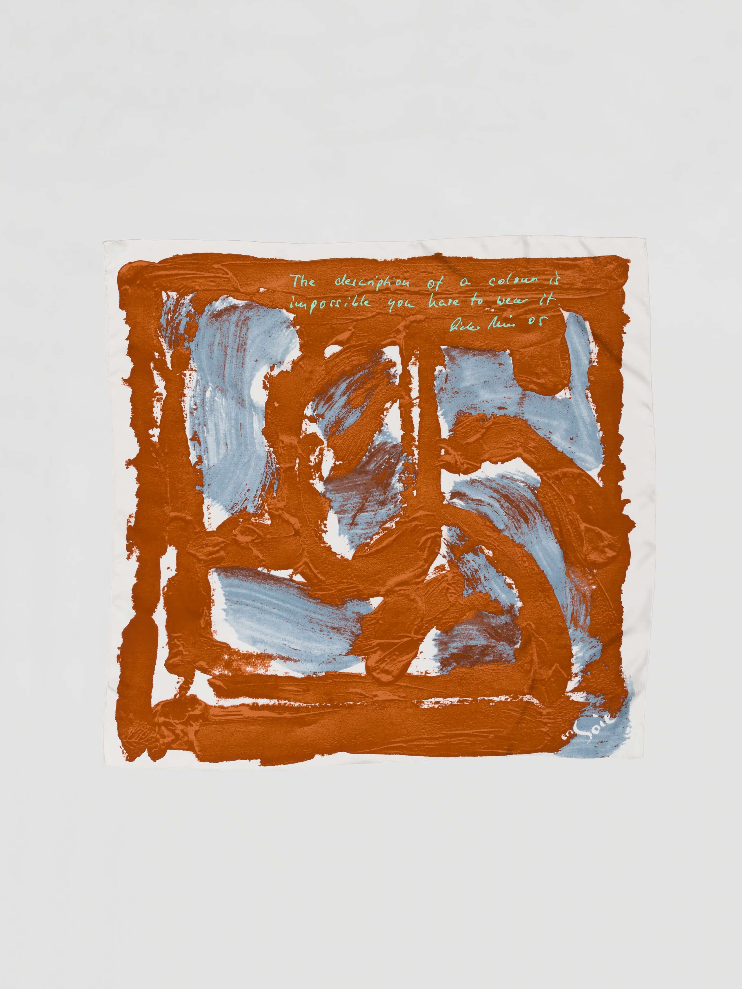 The description of a colour foluard in rust, light blue