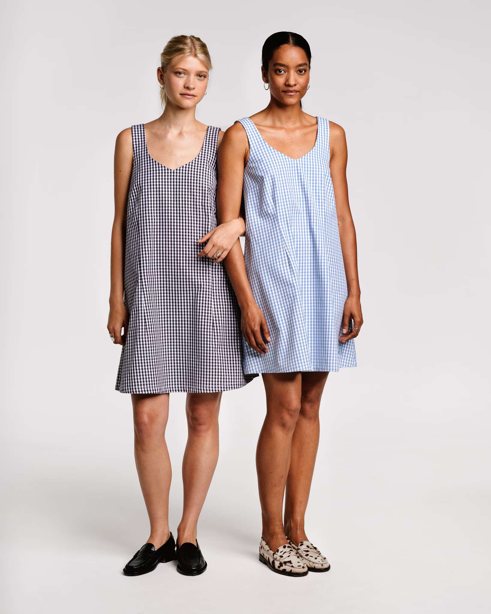 Cher dress in Navy and Light blue vichy check in cotton, two models