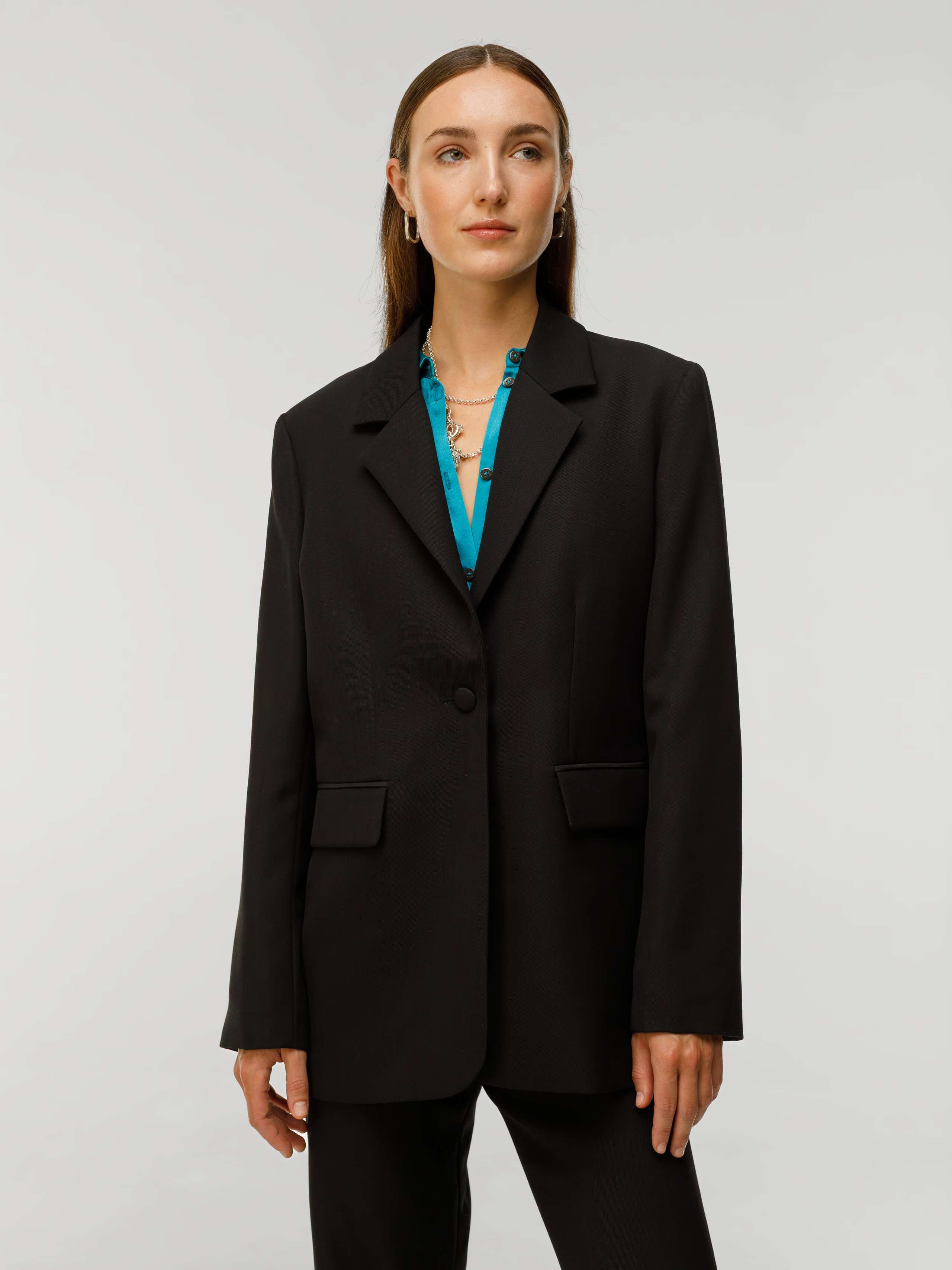 Cosmo Blazer in Gabardine Wool, black worn by model
