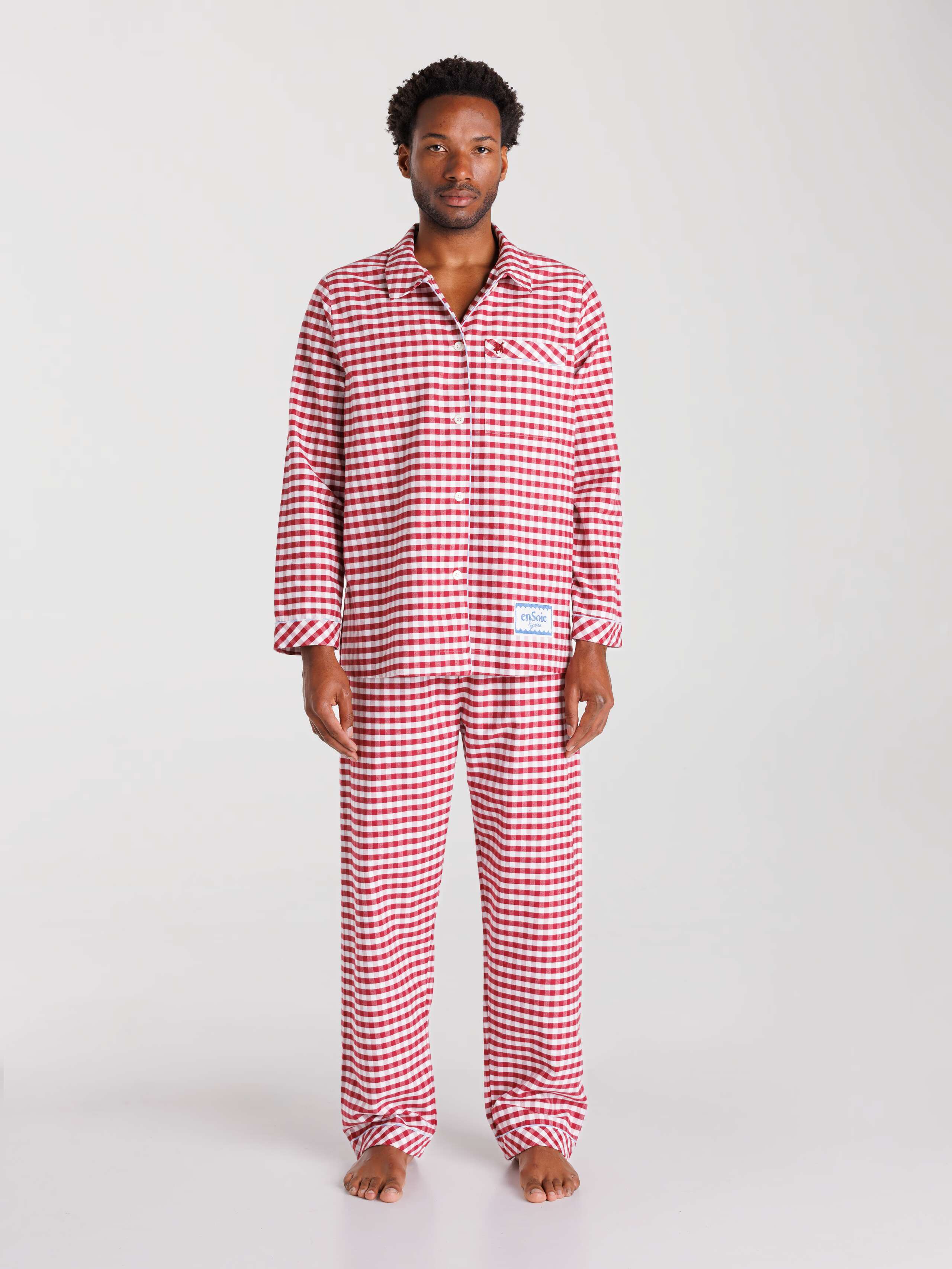 Cotton flannel vichy pyjama in enSoie red worn by male model