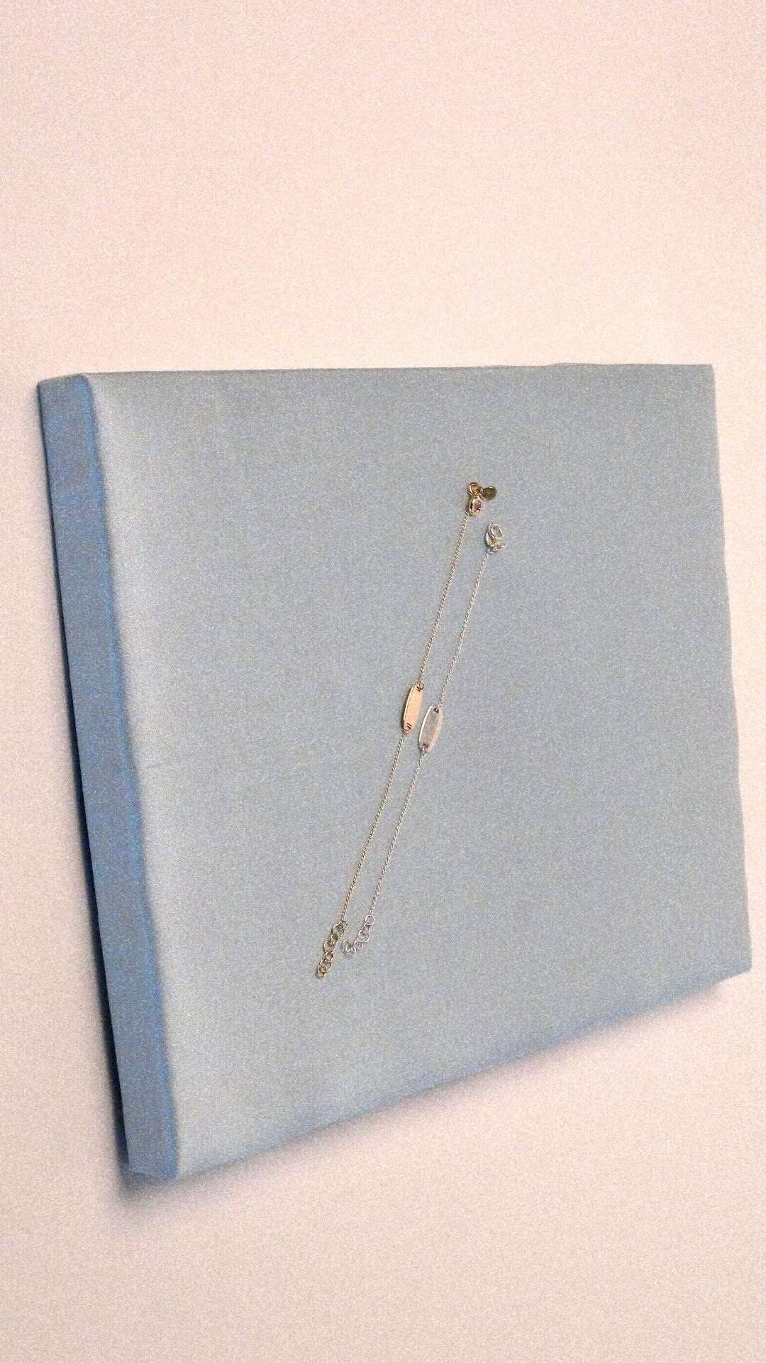 Picture of a silver necklace