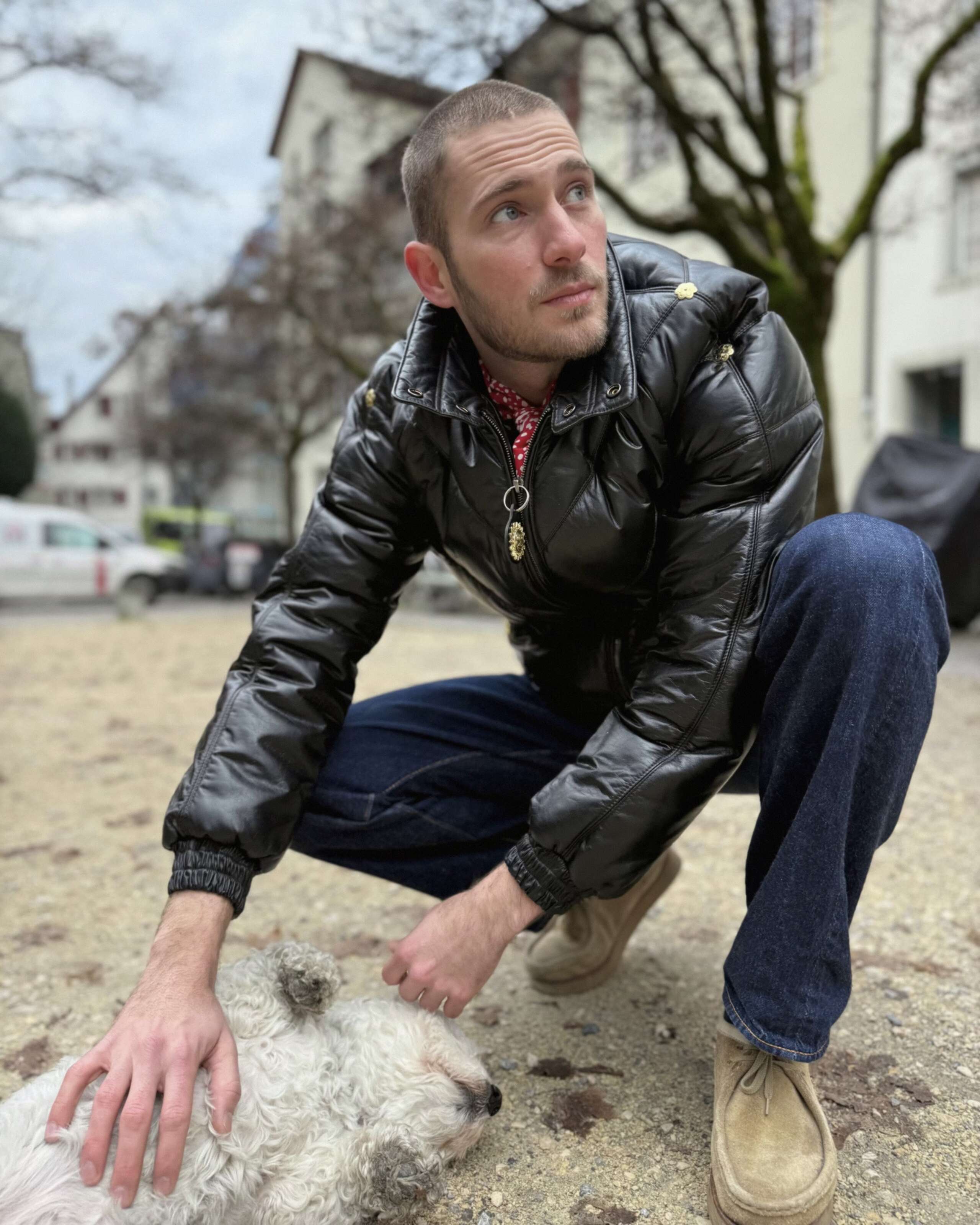 Picture of a young man with dog