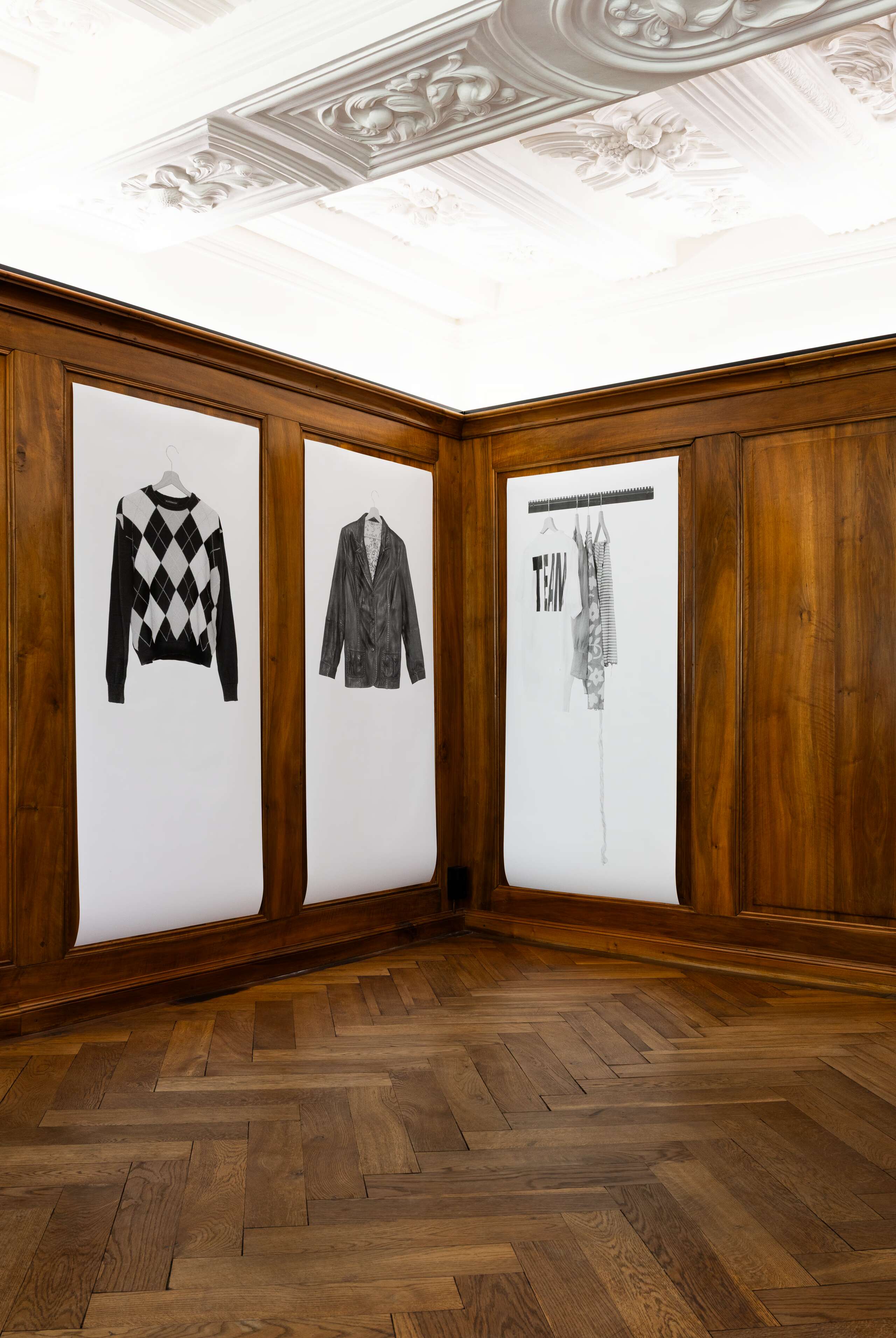 Mia Sanchez, Höscheller Room